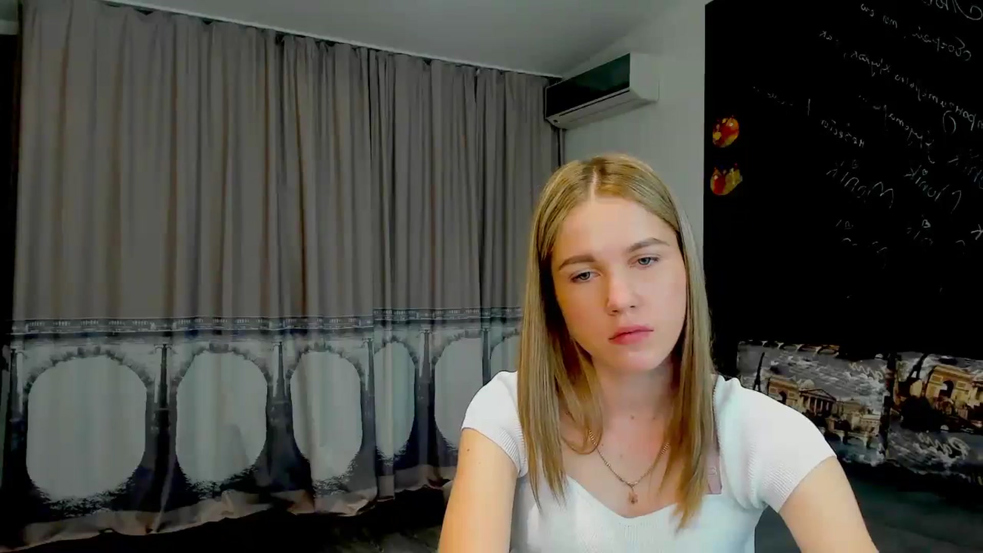 Gallery image thumbnail from Kate_Lewiss's myfreecams stream on, 05/16/2024, 08:43 image 17 of 20
