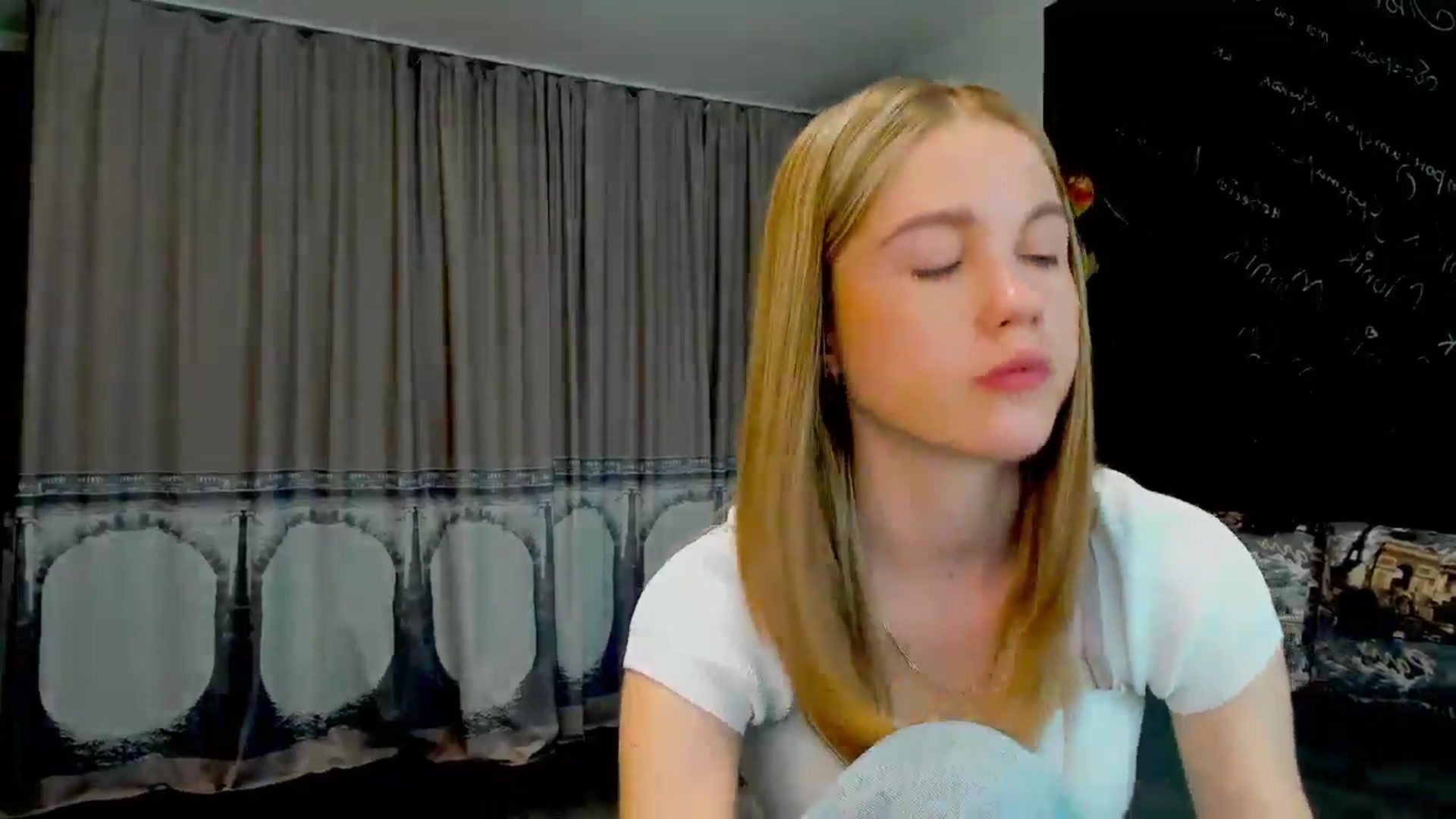 Gallery image thumbnail from Kate_Lewiss's myfreecams stream on, 05/16/2024, 08:43 image 2 of 20