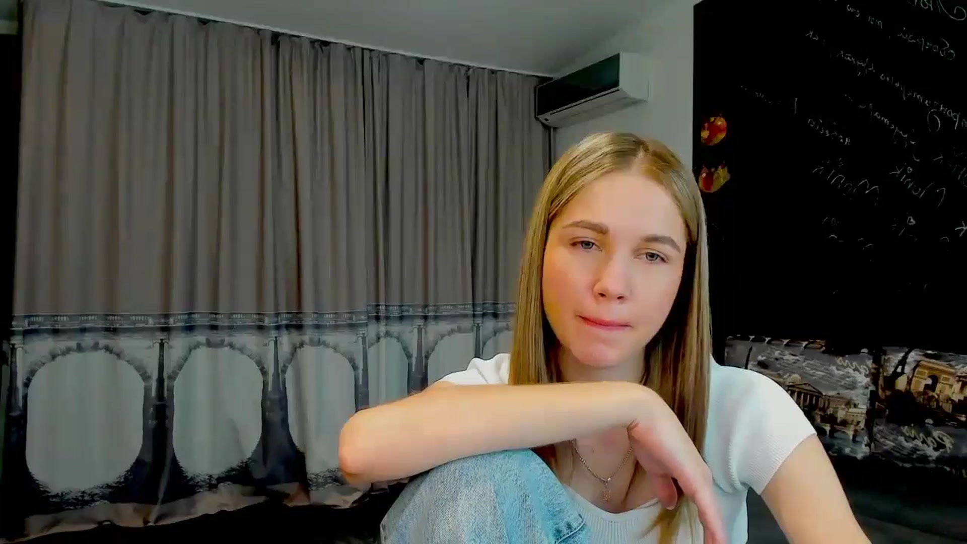 Gallery image thumbnail from Kate_Lewiss's myfreecams stream on, 05/16/2024, 08:43 image 7 of 20