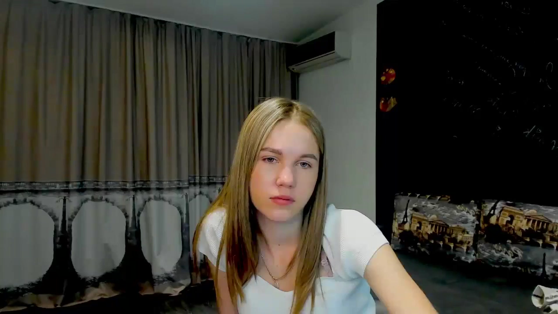 Gallery image thumbnail from Kate_Lewiss's myfreecams stream on, 05/16/2024, 10:14 image 15 of 20