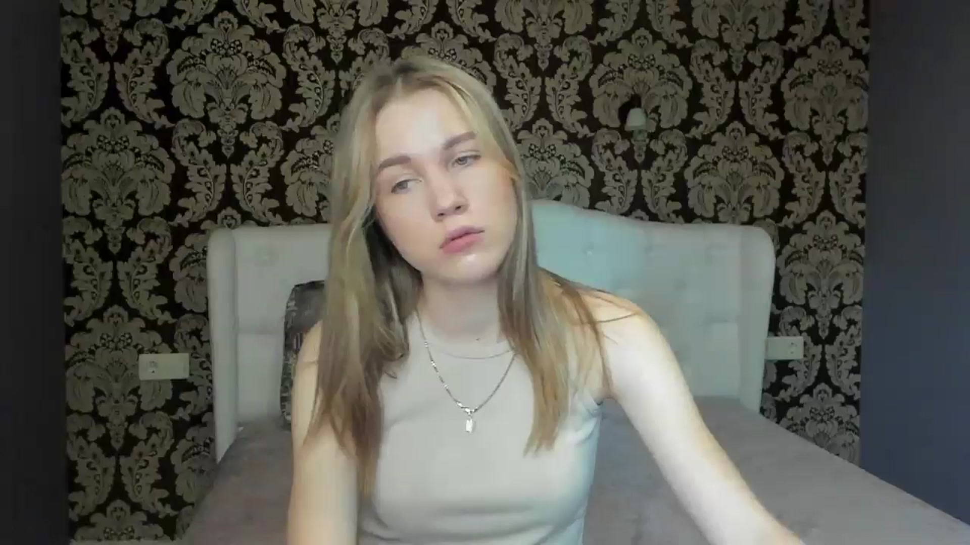 Gallery image thumbnail from Kate_Lewiss's myfreecams stream on, 05/19/2024, 09:37 image 4 of 20