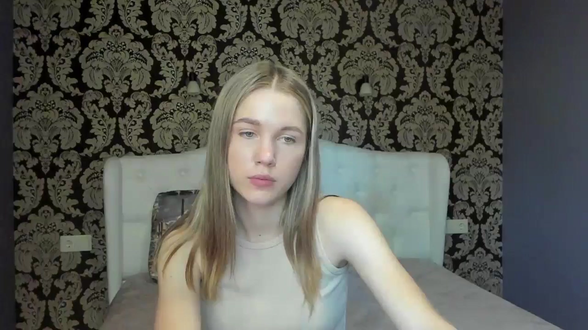 Gallery image thumbnail from Kate_Lewiss's myfreecams stream on, 05/19/2024, 11:11 image 17 of 20