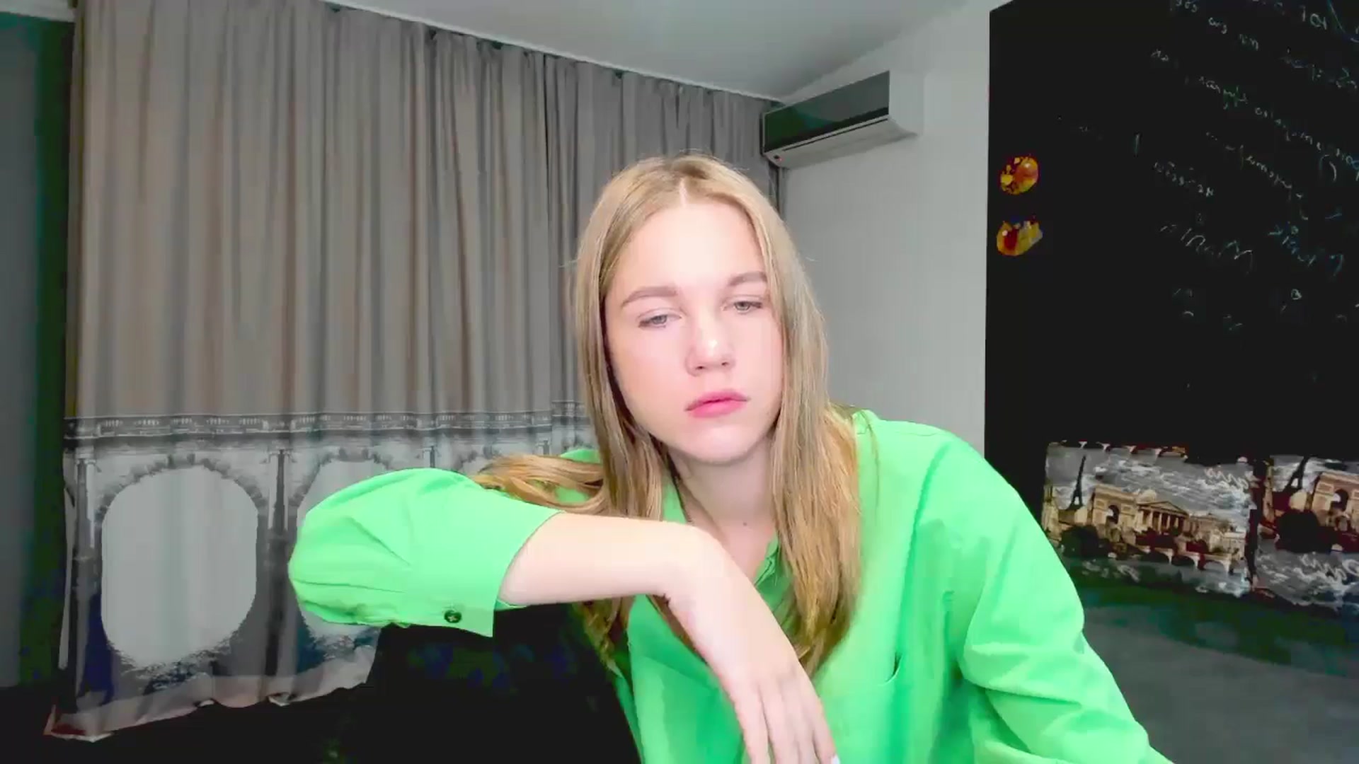 Gallery image thumbnail from Kate_Lewiss's myfreecams stream on, 05/22/2024, 07:15 image 14 of 20