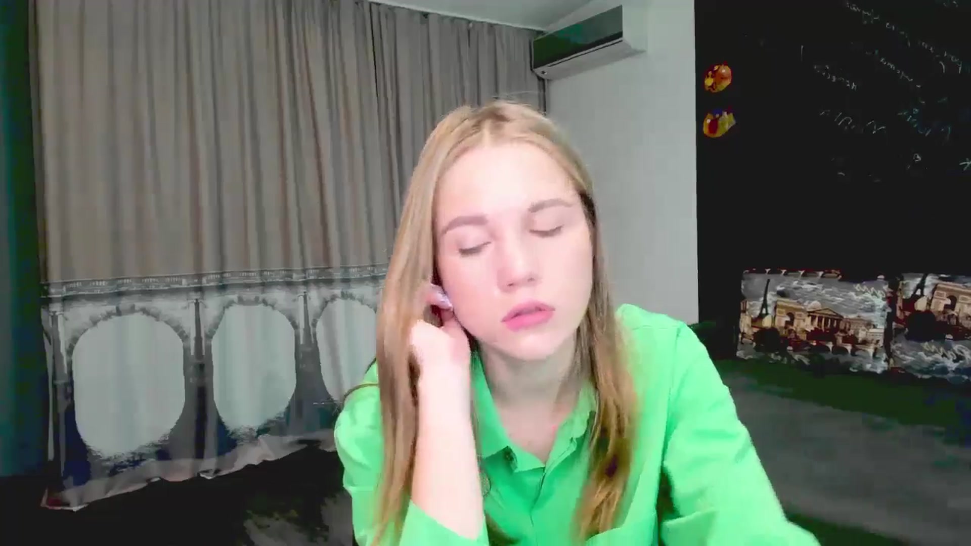 Gallery image thumbnail from Kate_Lewiss's myfreecams stream on, 05/22/2024, 11:02 image 6 of 20