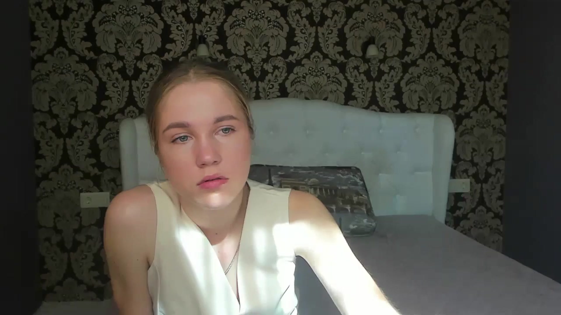 Gallery image thumbnail from Kate_Lewiss's myfreecams stream on, 05/23/2024, 07:20 image 3 of 20