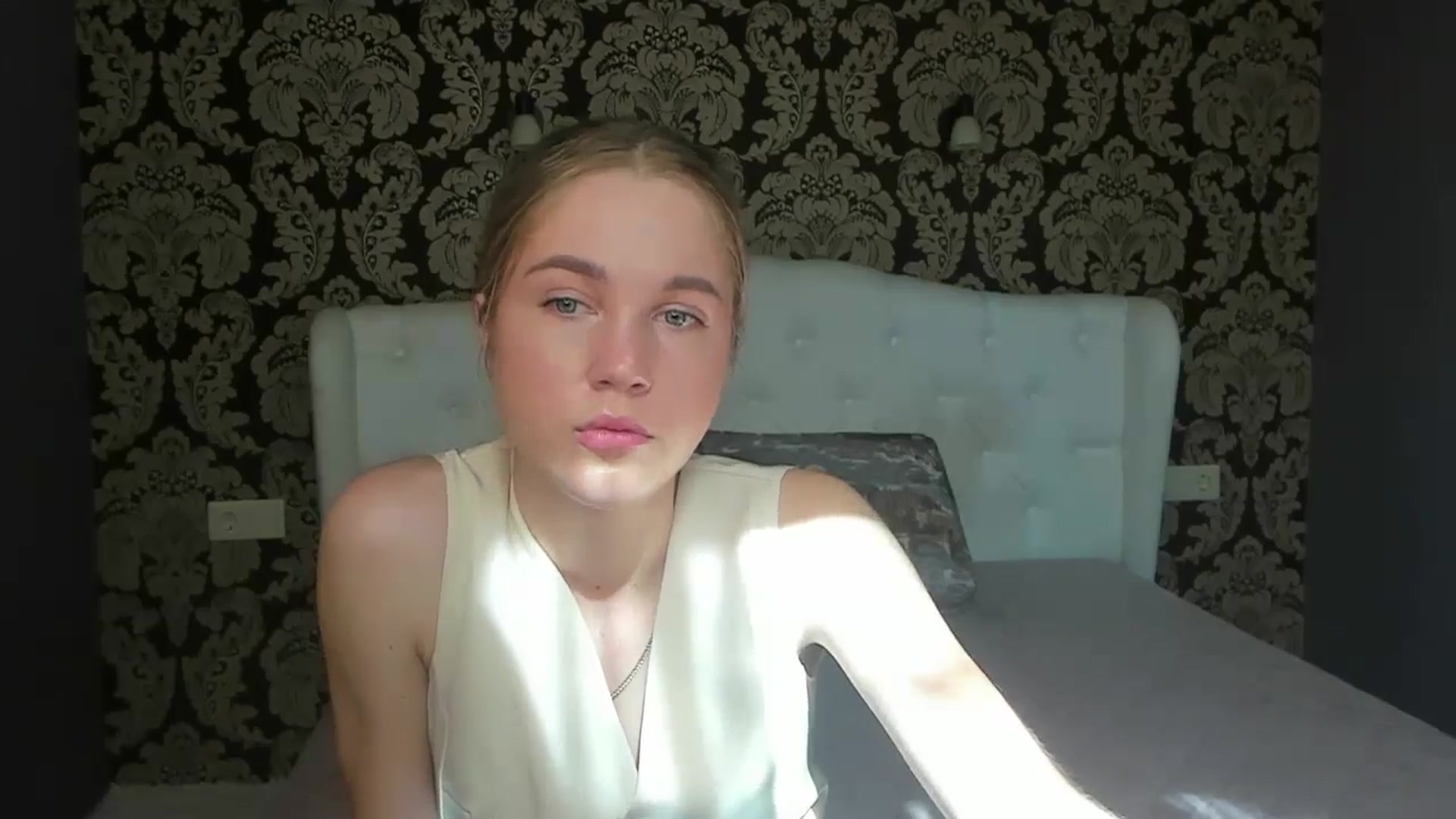 Gallery image thumbnail from Kate_Lewiss's myfreecams stream on, 05/23/2024, 07:20 image 2 of 20