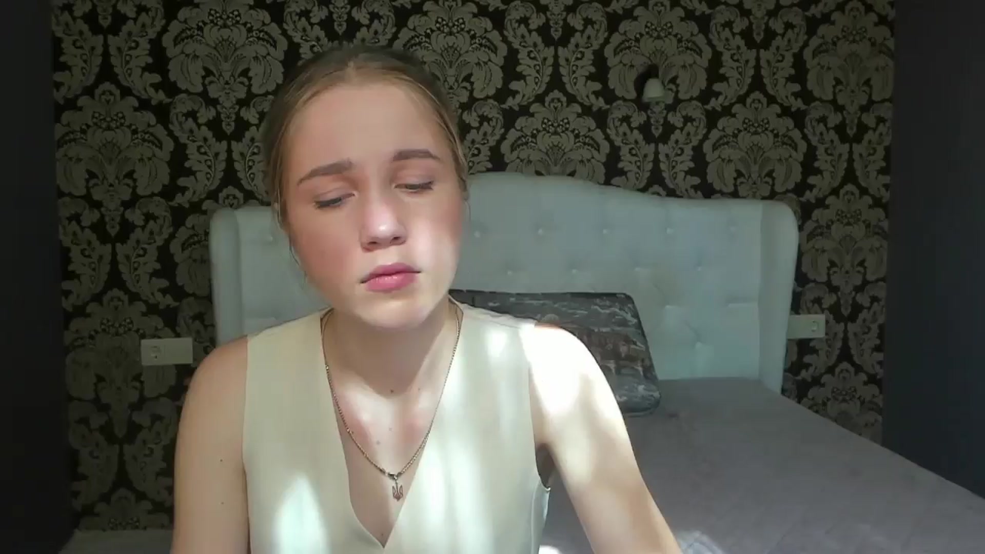Gallery image thumbnail from Kate_Lewiss's myfreecams stream on, 05/23/2024, 07:20 image 1 of 20