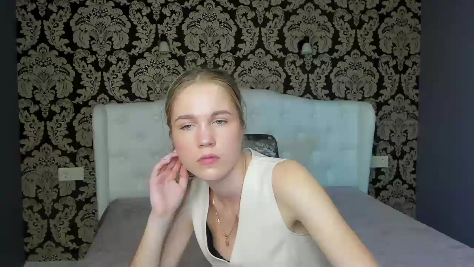 Gallery image thumbnail from Kate_Lewiss's myfreecams stream on, 05/23/2024, 08:28 image 11 of 20