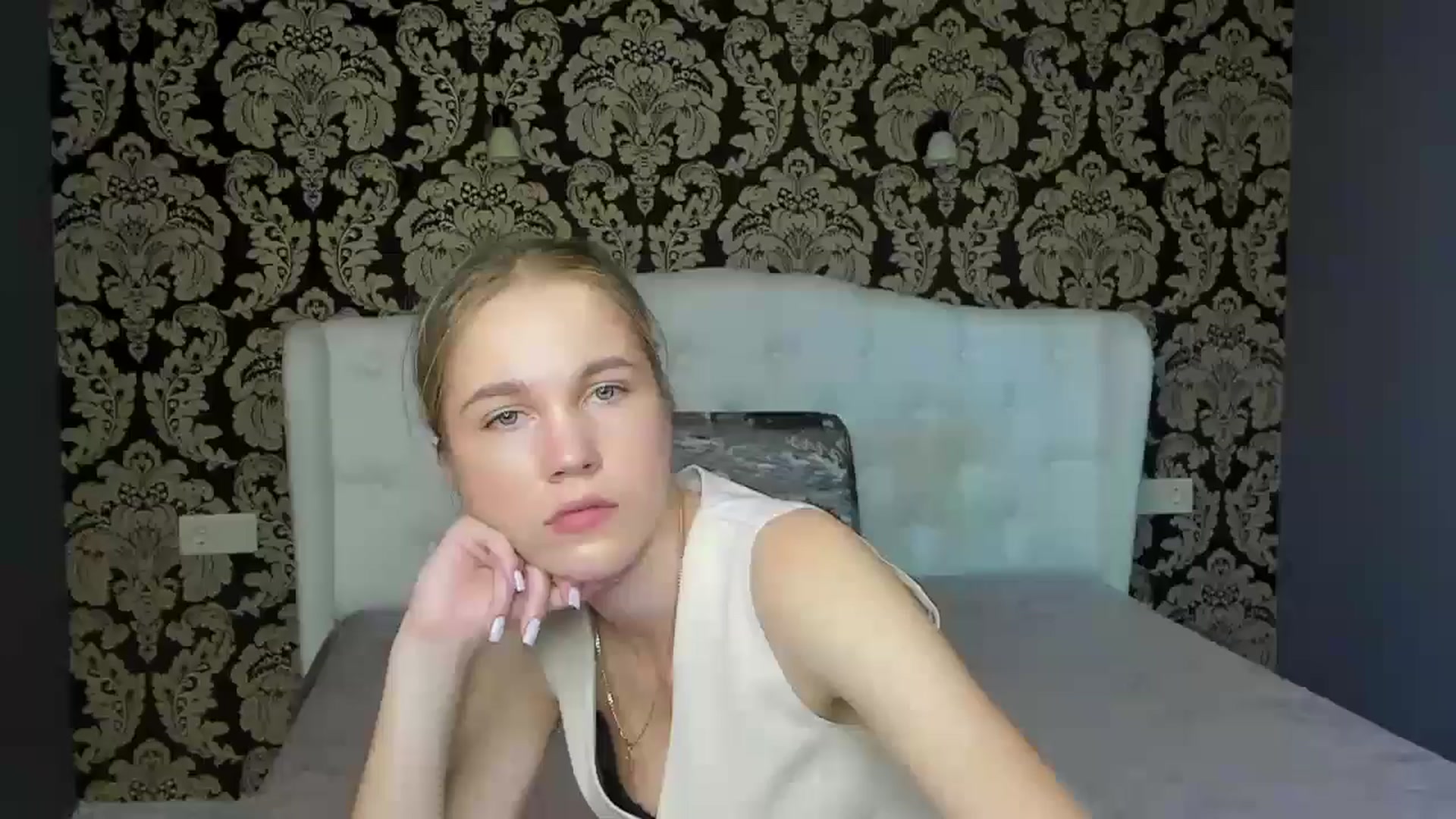 Gallery image thumbnail from Kate_Lewiss's myfreecams stream on, 05/23/2024, 08:28 image 19 of 20