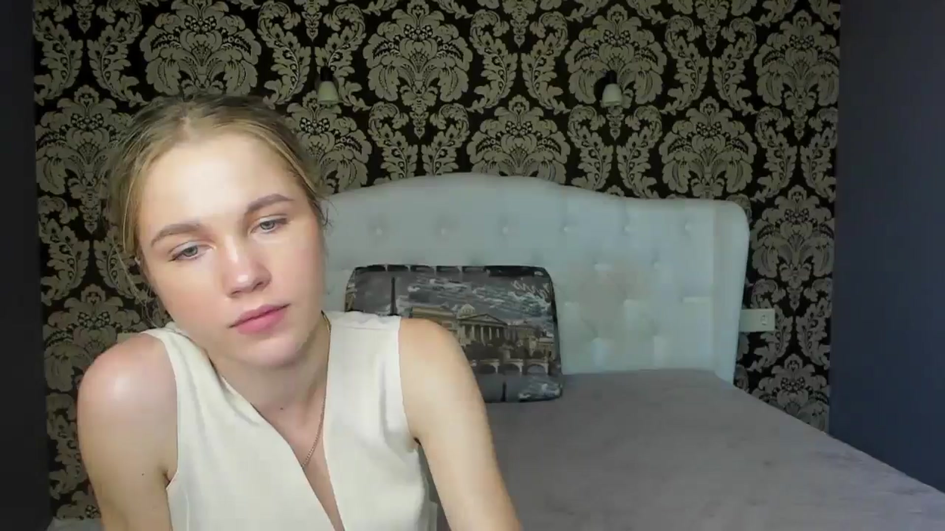Gallery image thumbnail from Kate_Lewiss's myfreecams stream on, 05/23/2024, 10:46 image 5 of 20