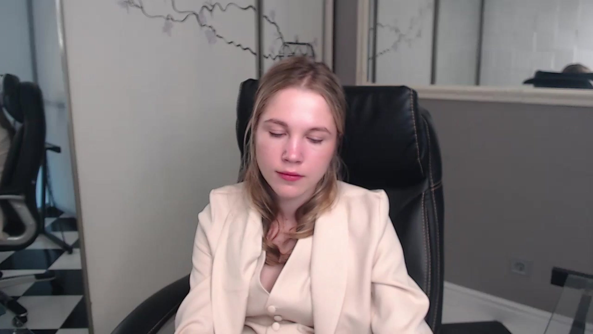 Gallery image thumbnail from Kate_Lewiss's myfreecams stream on, 05/26/2024, 06:49 image 6 of 20
