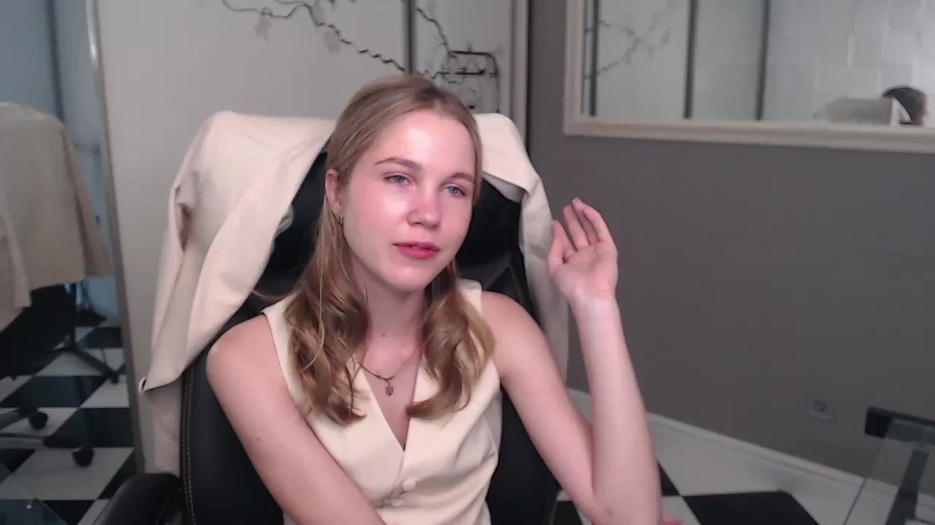 Gallery image thumbnail from Kate_Lewiss's myfreecams stream on, 05/26/2024, 07:50 image 15 of 20