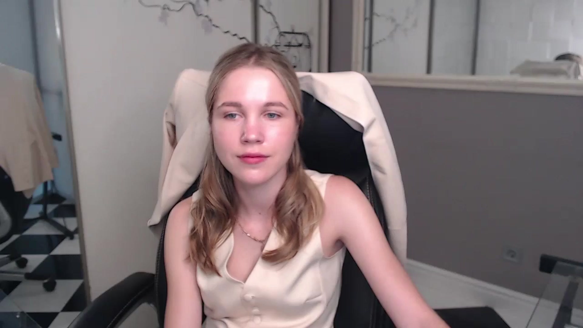 Gallery image thumbnail from Kate_Lewiss's myfreecams stream on, 05/26/2024, 07:50 image 13 of 20