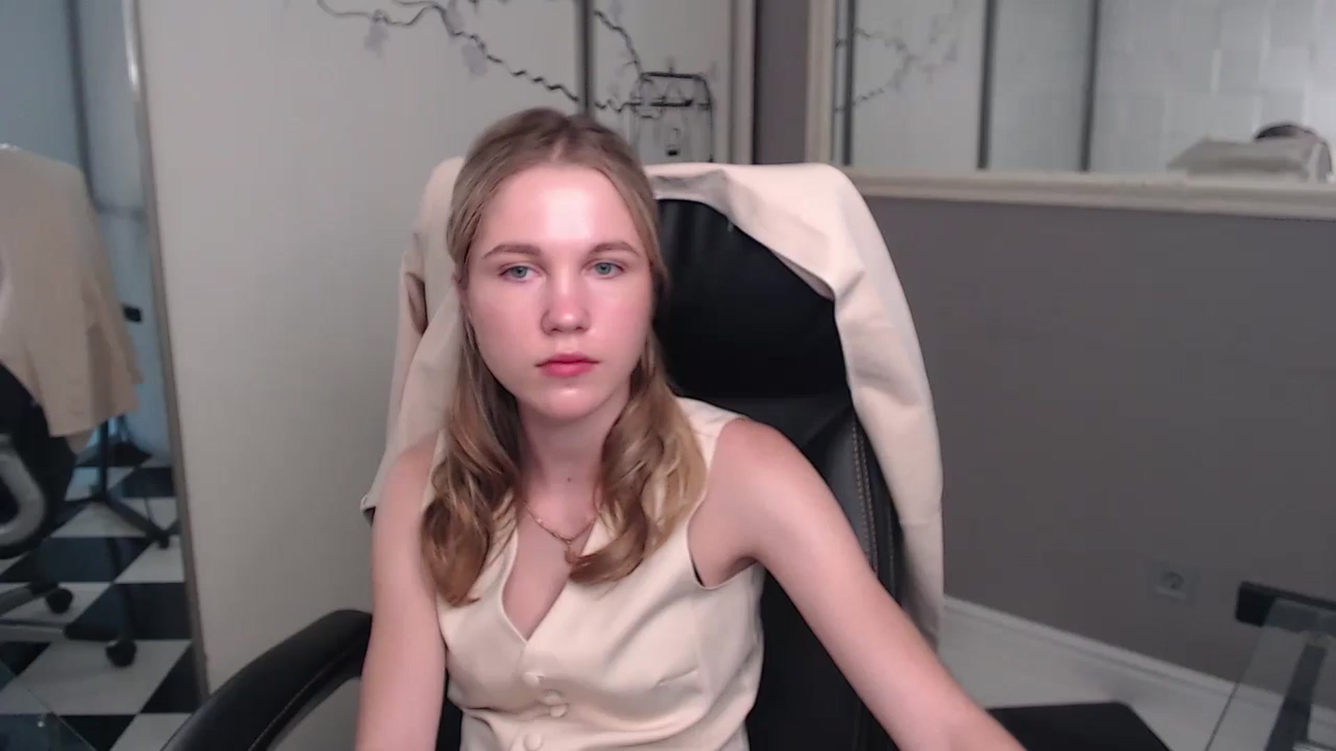 Gallery image thumbnail from Kate_Lewiss's myfreecams stream on, 05/26/2024, 07:50 image 18 of 20