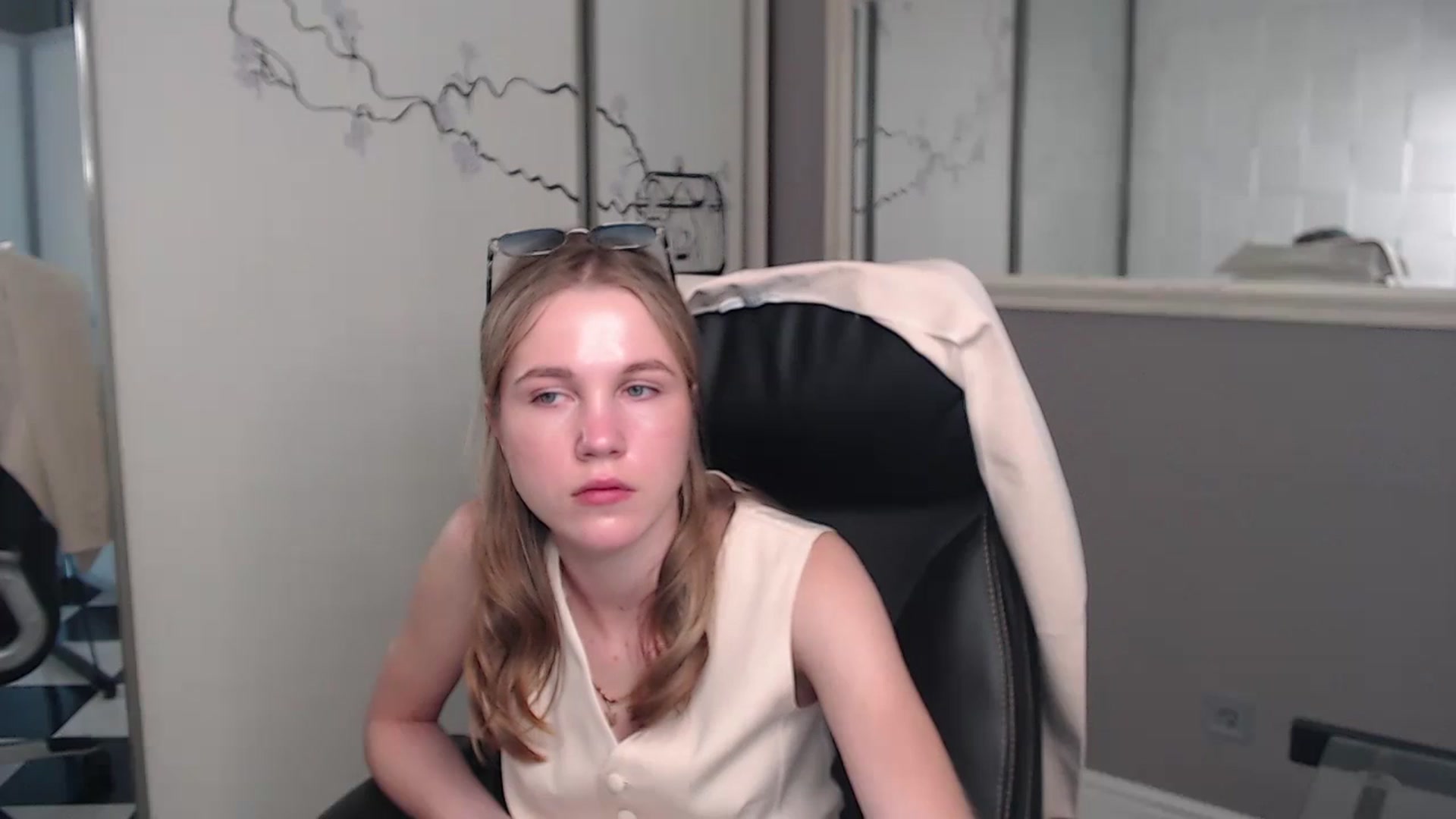 Gallery image thumbnail from Kate_Lewiss's myfreecams stream on, 05/26/2024, 10:43 image 11 of 20