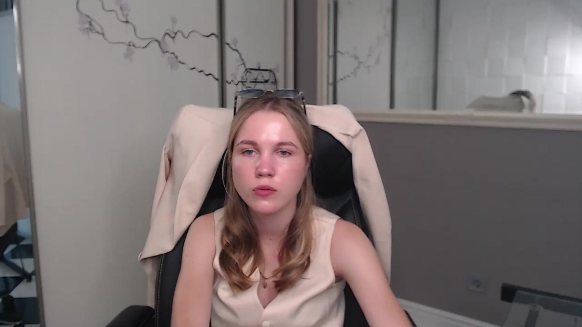 Gallery image thumbnail from Kate_Lewiss's myfreecams stream on, 05/26/2024, 10:43 image 18 of 20