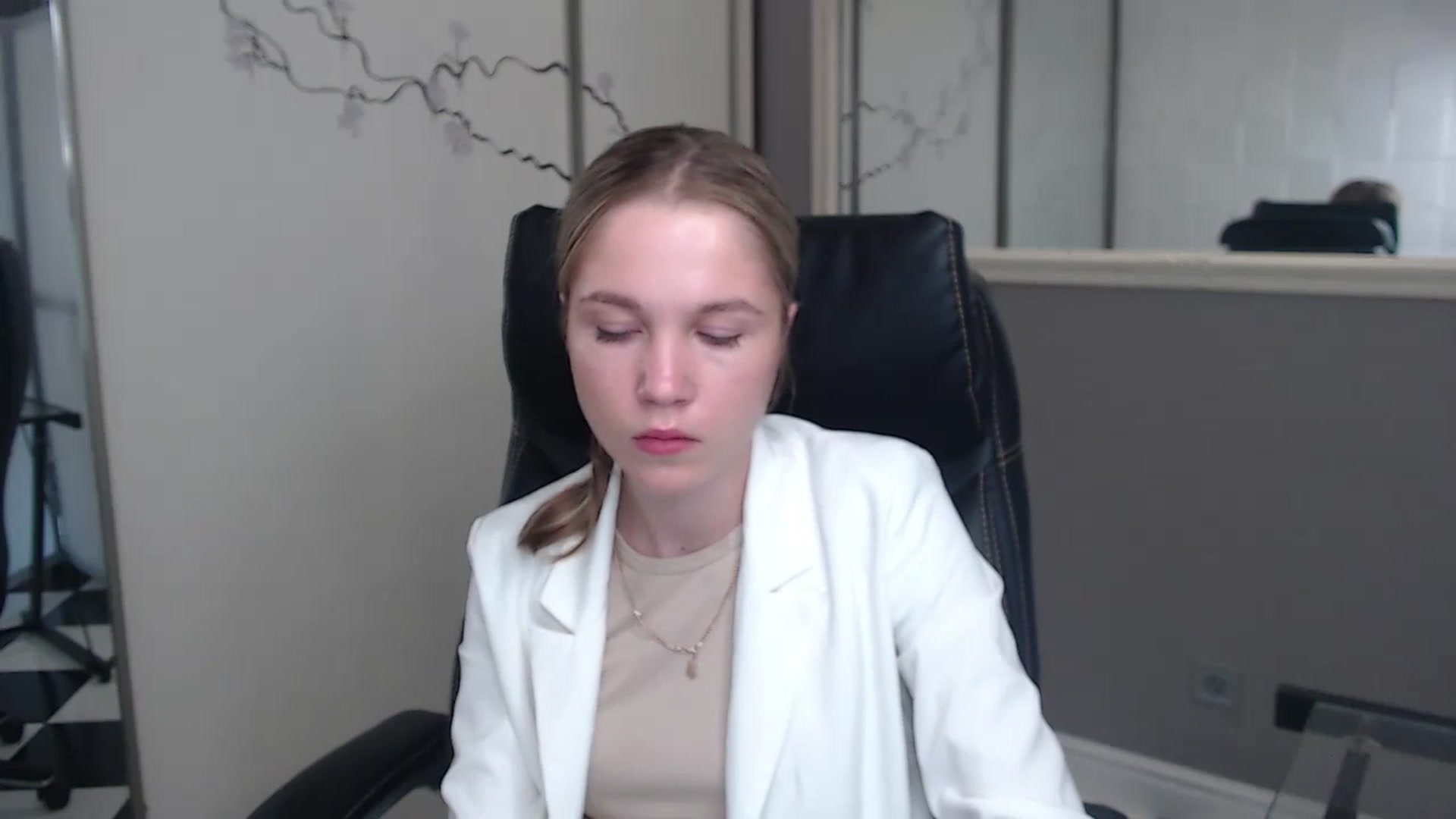 Gallery image thumbnail from Kate_Lewiss's myfreecams stream on, 05/27/2024, 05:55 image 20 of 20
