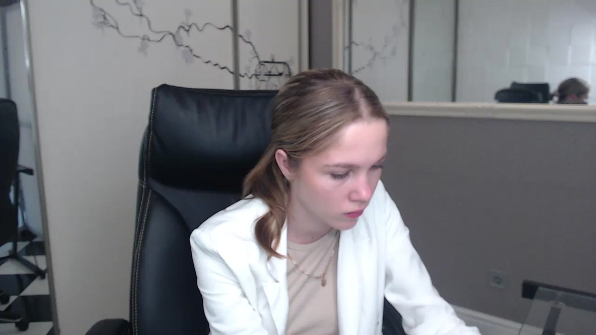 Gallery image thumbnail from Kate_Lewiss's myfreecams stream on, 05/27/2024, 05:55 image 19 of 20