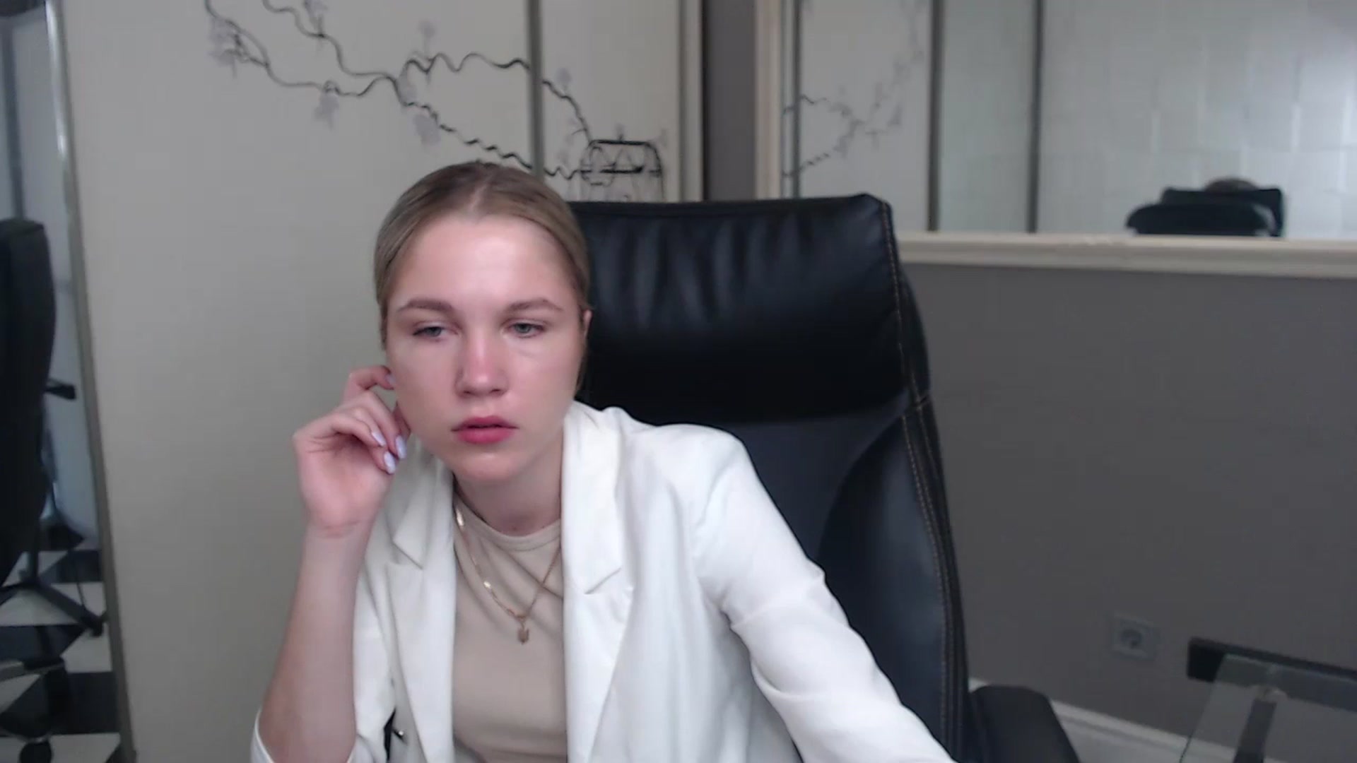 Gallery image thumbnail from Kate_Lewiss's myfreecams stream on, 05/27/2024, 05:55 image 2 of 20