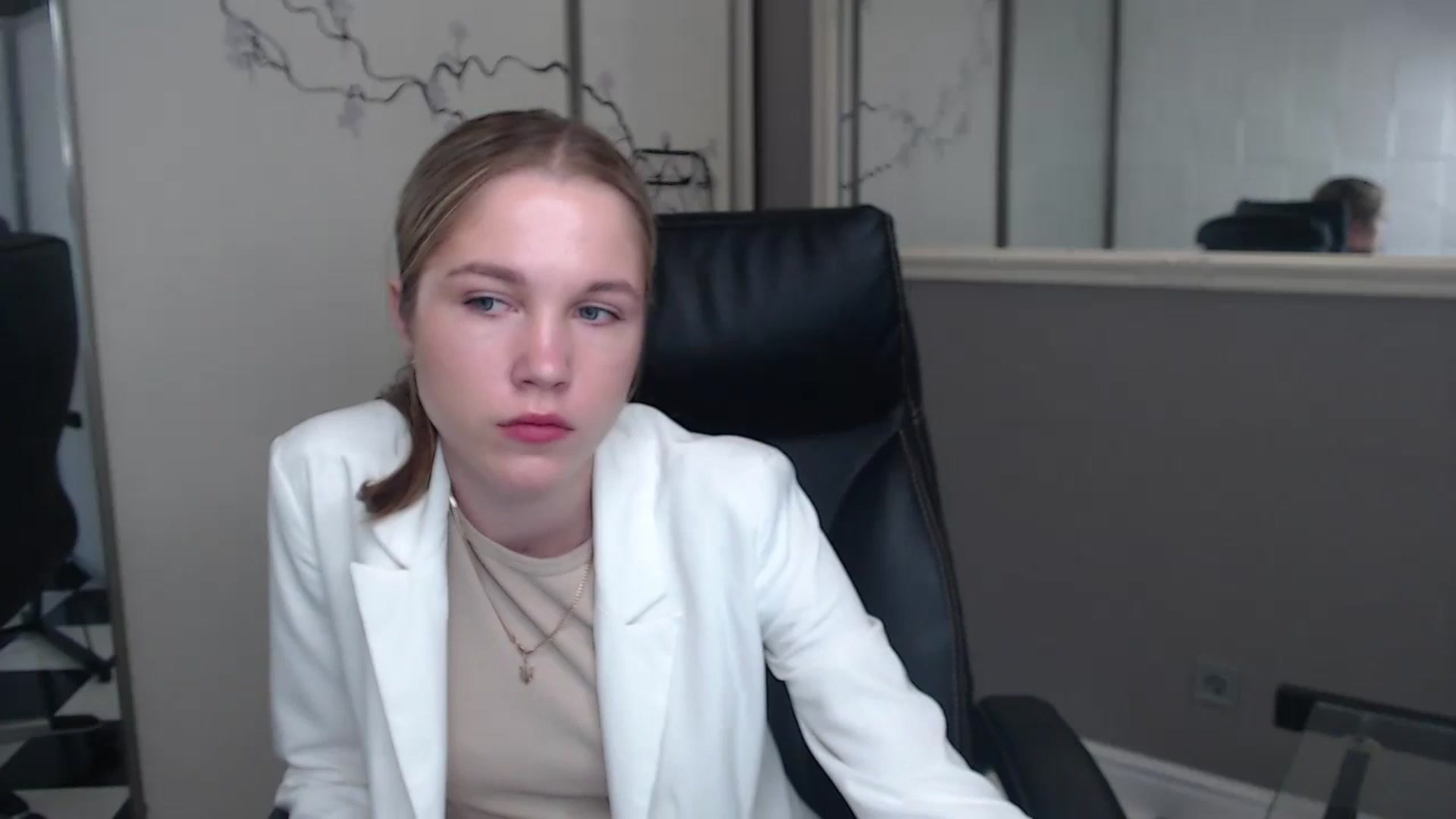 Gallery image thumbnail from Kate_Lewiss's myfreecams stream on, 05/27/2024, 06:22 image 1 of 20