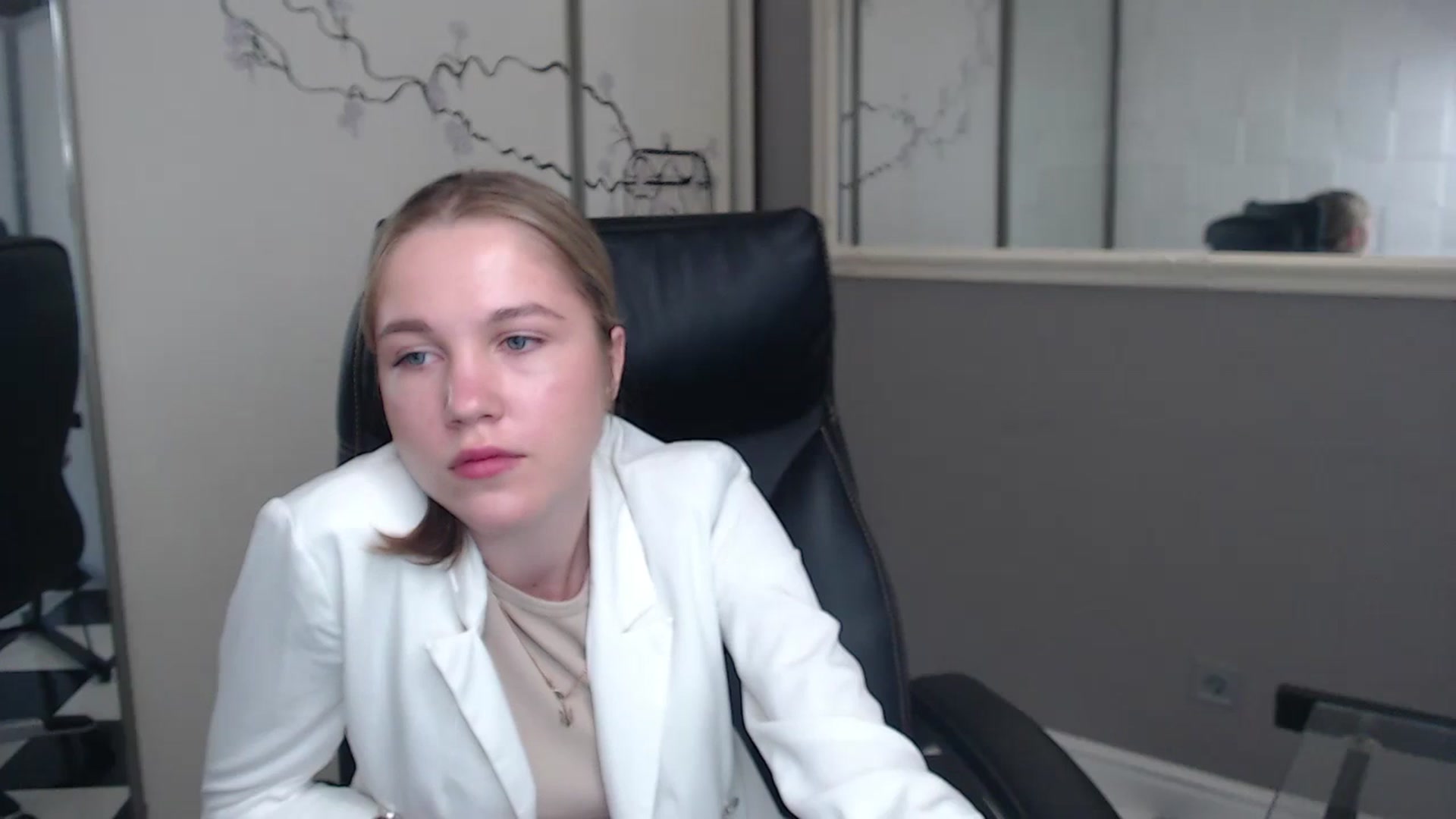 Gallery image thumbnail from Kate_Lewiss's myfreecams stream on, 05/27/2024, 06:22 image 19 of 20
