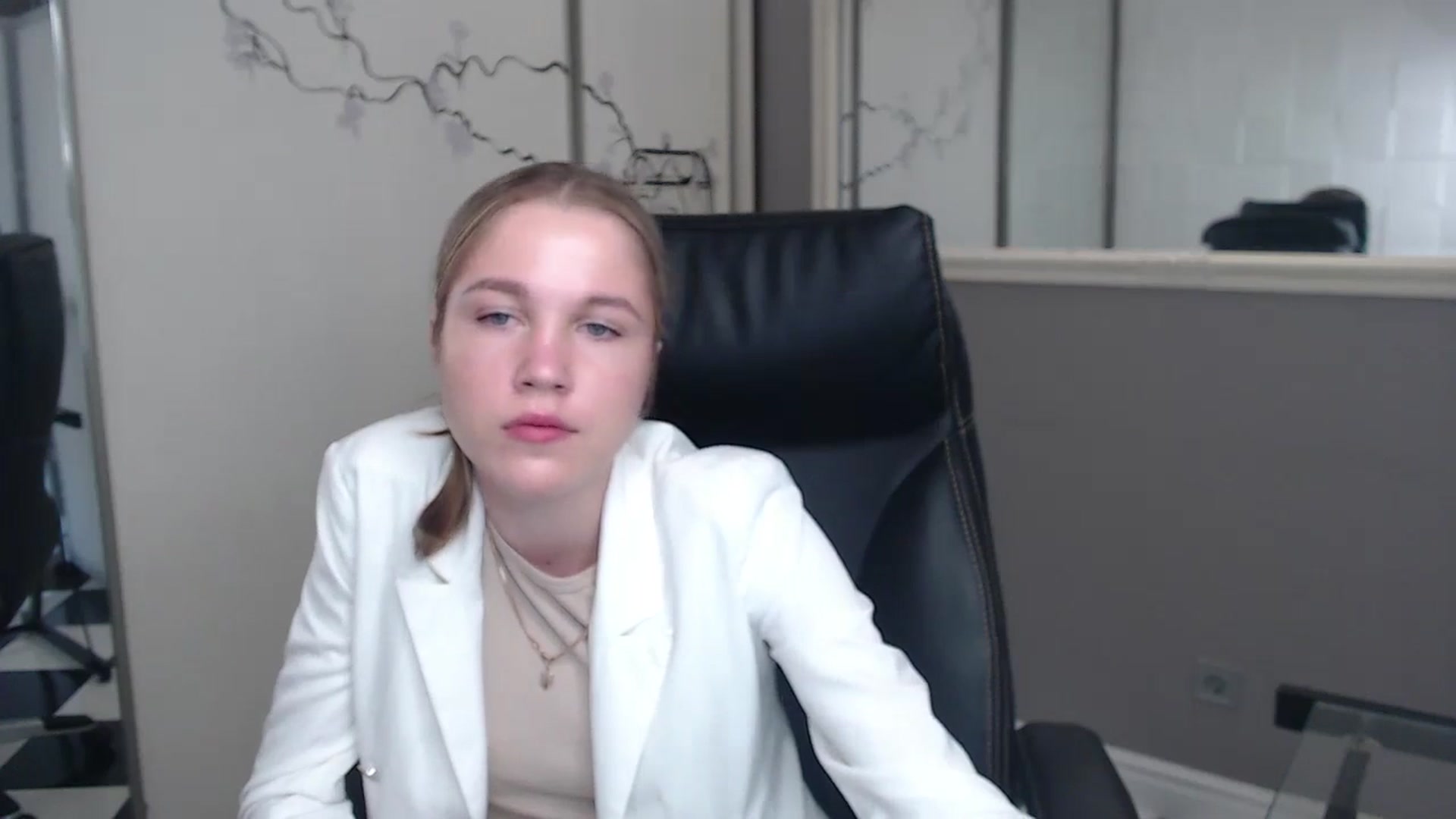 Gallery image thumbnail from Kate_Lewiss's myfreecams stream on, 05/27/2024, 06:22 image 11 of 20