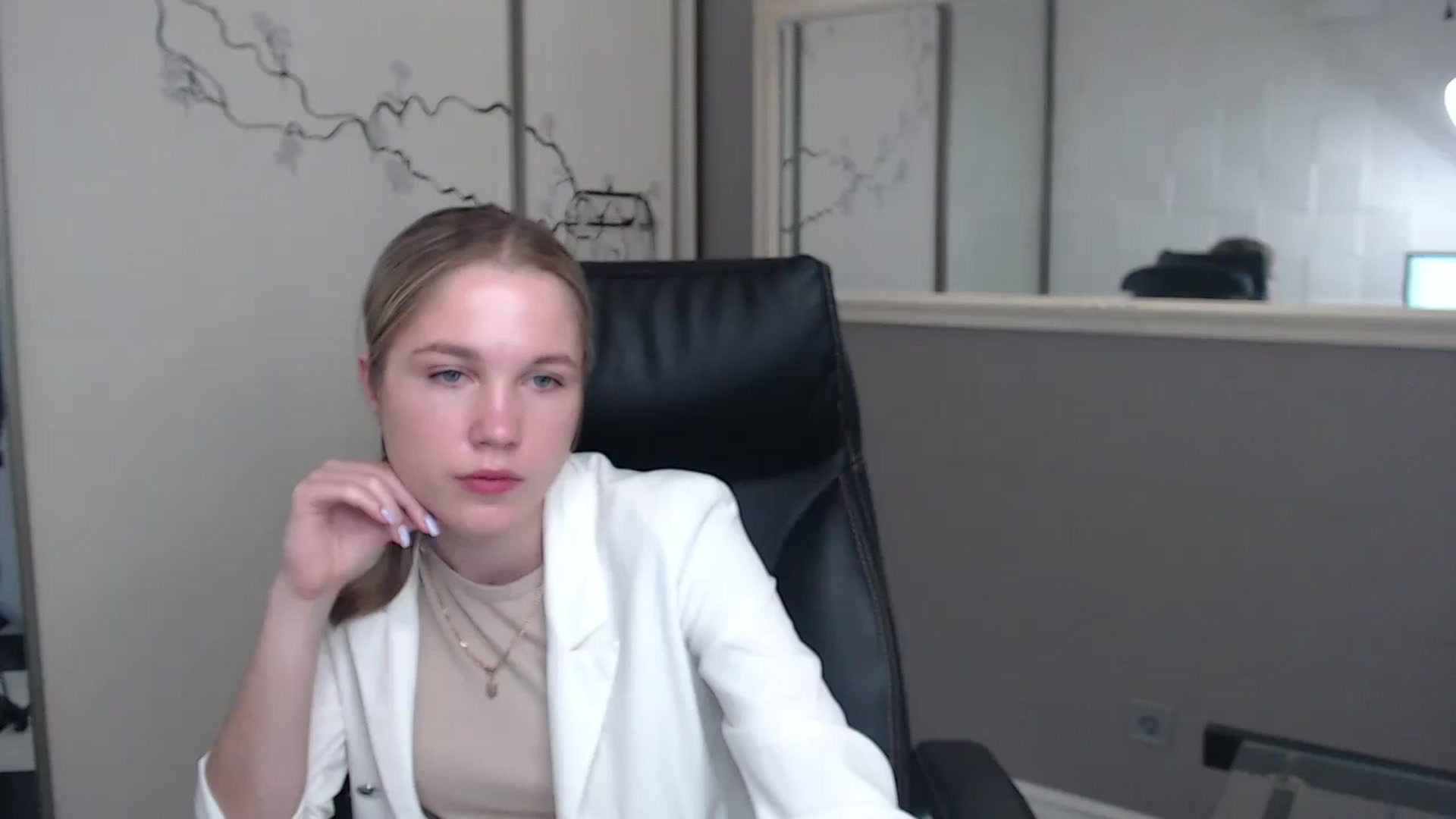 Gallery image thumbnail from Kate_Lewiss's myfreecams stream on, 05/27/2024, 07:00 image 20 of 20