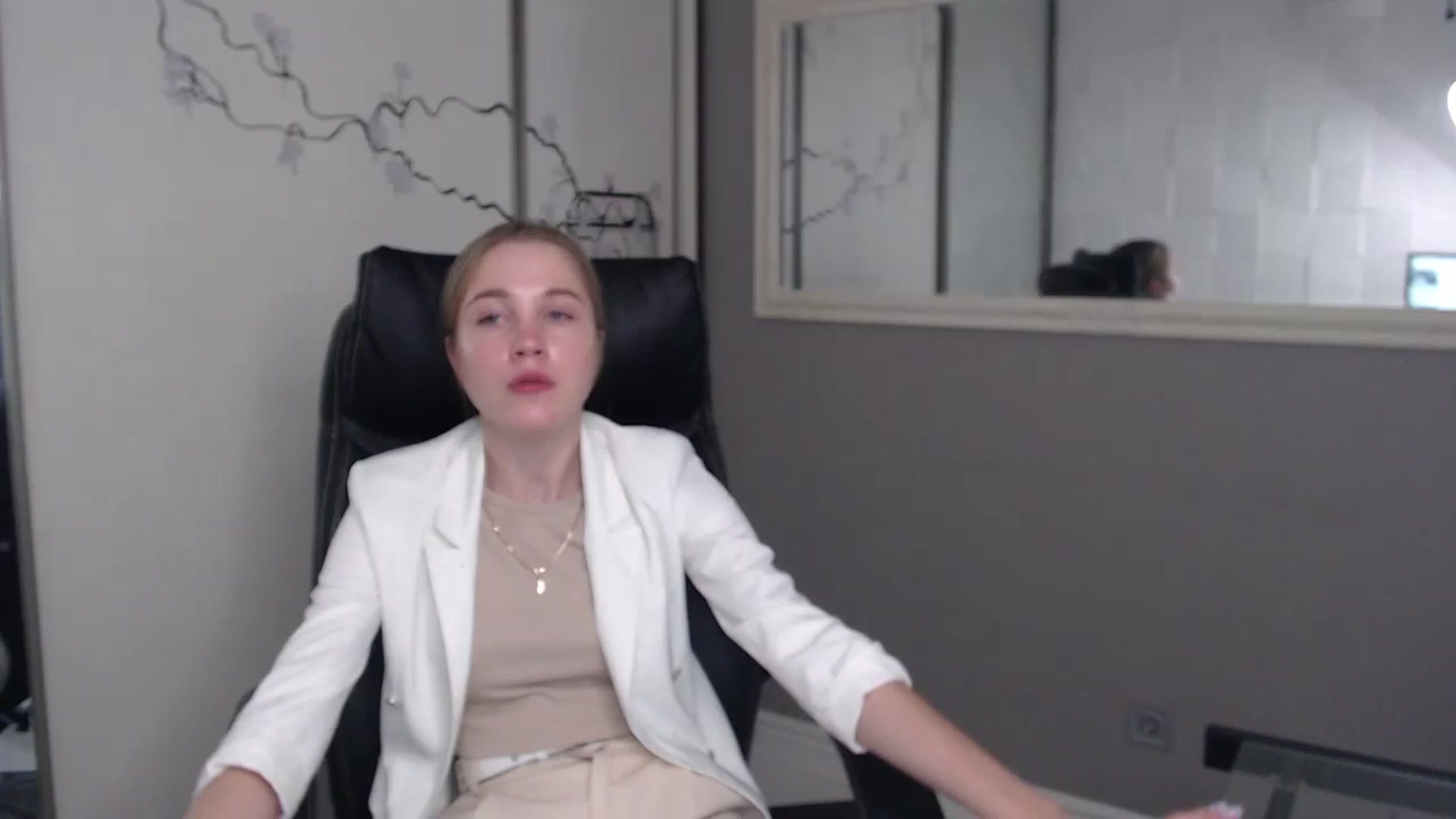 Gallery image thumbnail from Kate_Lewiss's myfreecams stream on, 05/27/2024, 10:05 image 10 of 20