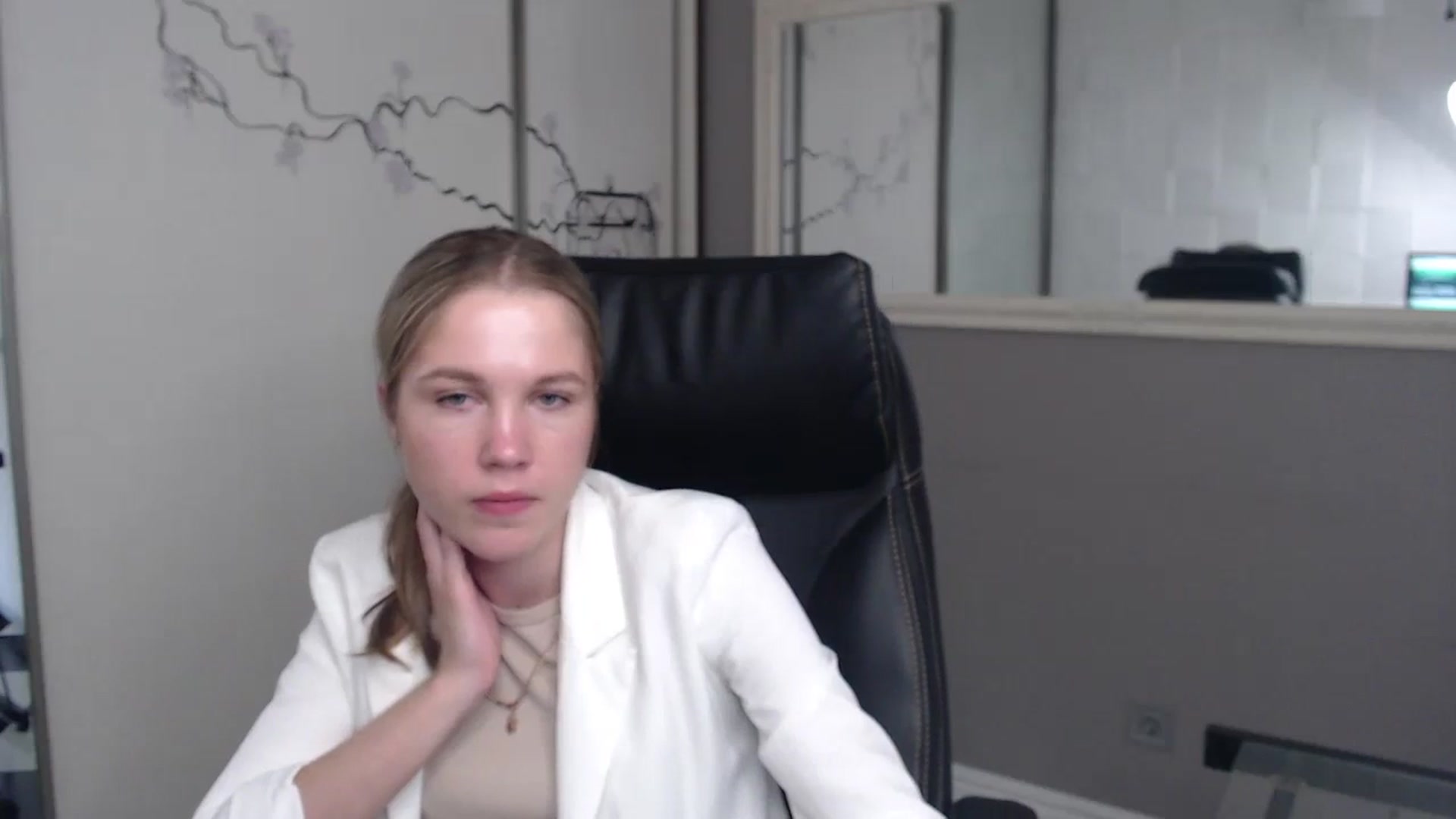 Gallery image thumbnail from Kate_Lewiss's myfreecams stream on, 05/27/2024, 10:05 image 13 of 20