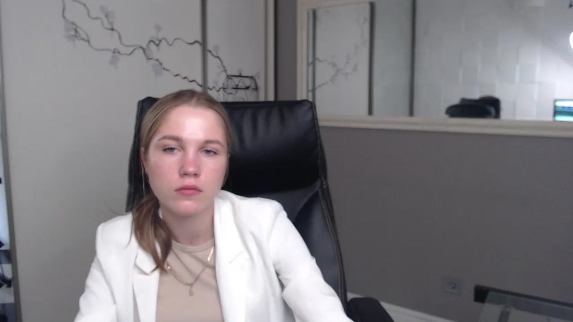 Gallery image thumbnail from Kate_Lewiss's myfreecams stream on, 05/27/2024, 10:05 image 16 of 20