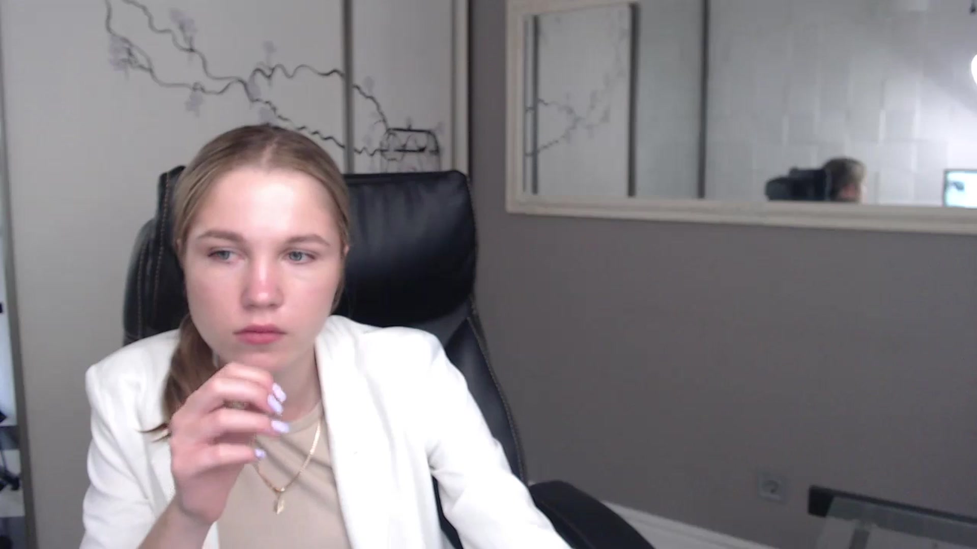 Gallery image thumbnail from Kate_Lewiss's myfreecams stream on, 05/27/2024, 10:05 image 11 of 20