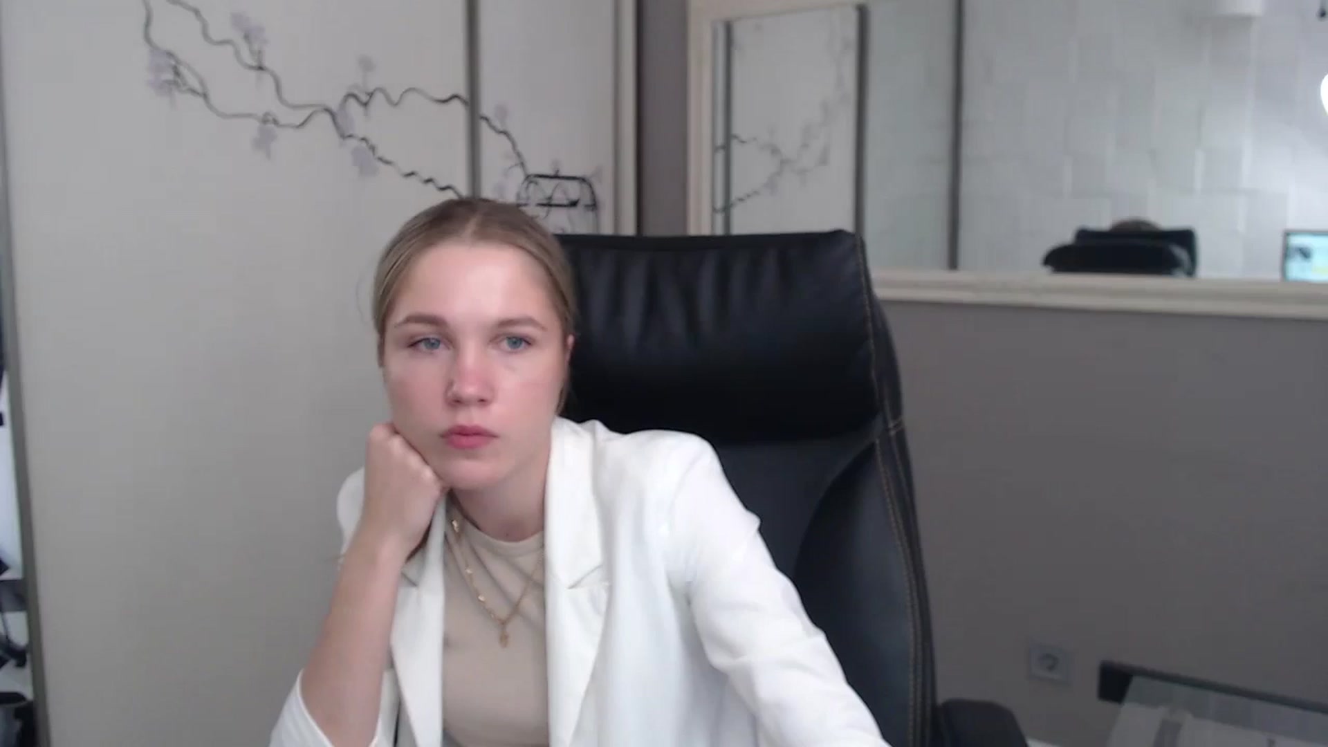 Gallery image thumbnail from Kate_Lewiss's myfreecams stream on, 05/27/2024, 10:21 image 6 of 20