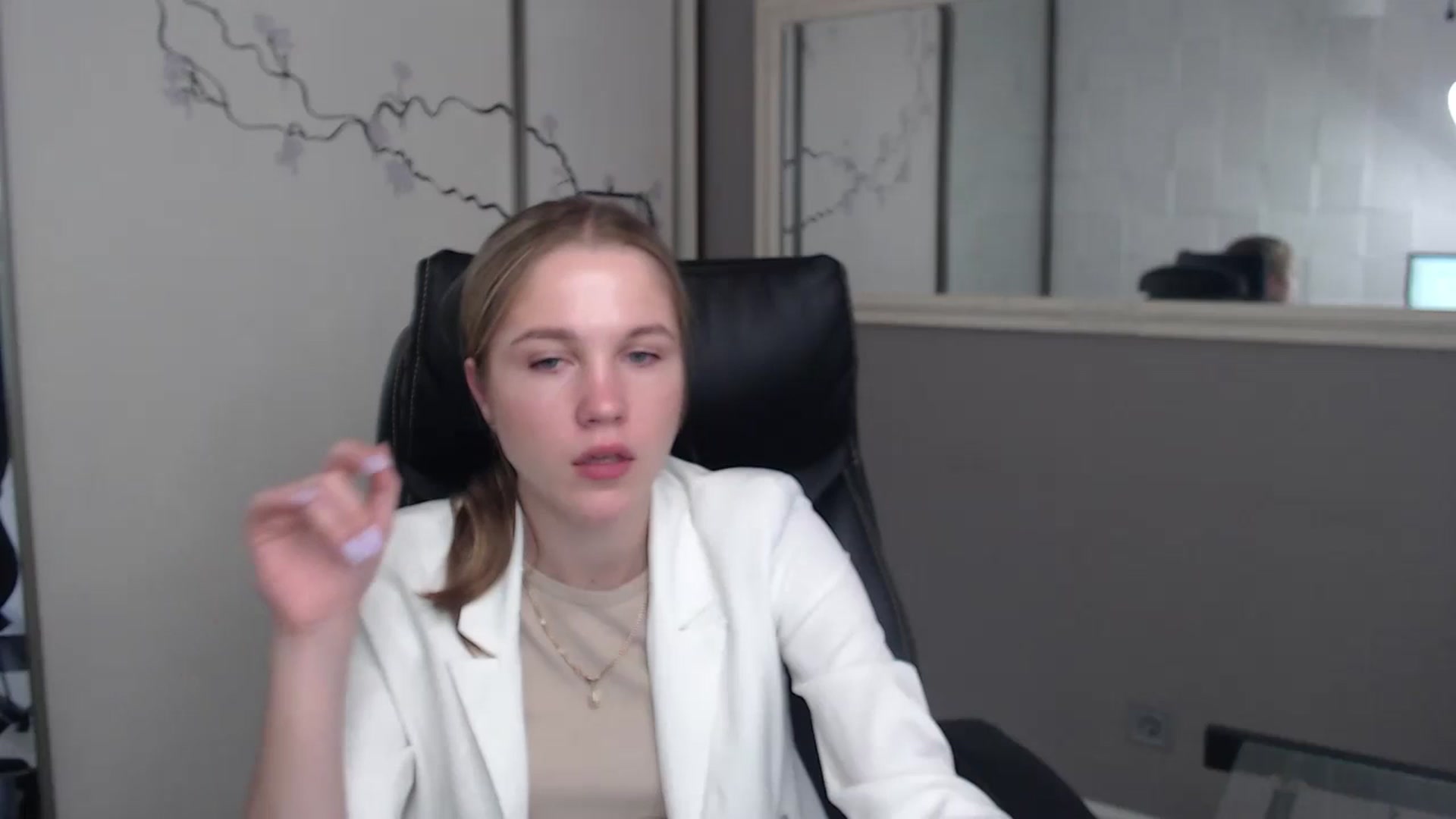 Gallery image thumbnail from Kate_Lewiss's myfreecams stream on, 05/27/2024, 10:21 image 13 of 20