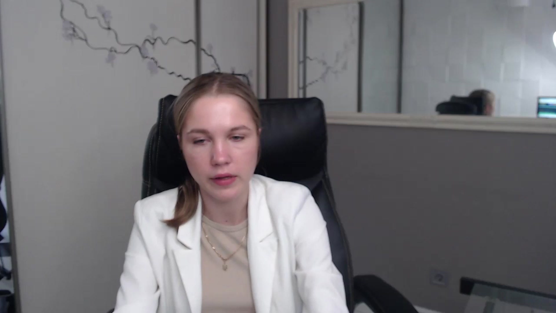 Gallery image thumbnail from Kate_Lewiss's myfreecams stream on, 05/27/2024, 10:21 image 12 of 20