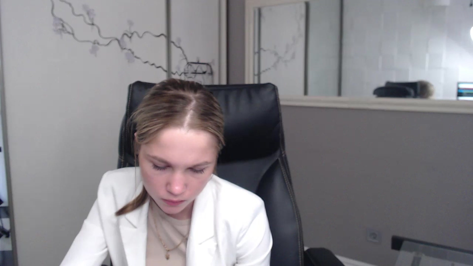 Gallery image thumbnail from Kate_Lewiss's myfreecams stream on, 05/27/2024, 10:39 image 7 of 20
