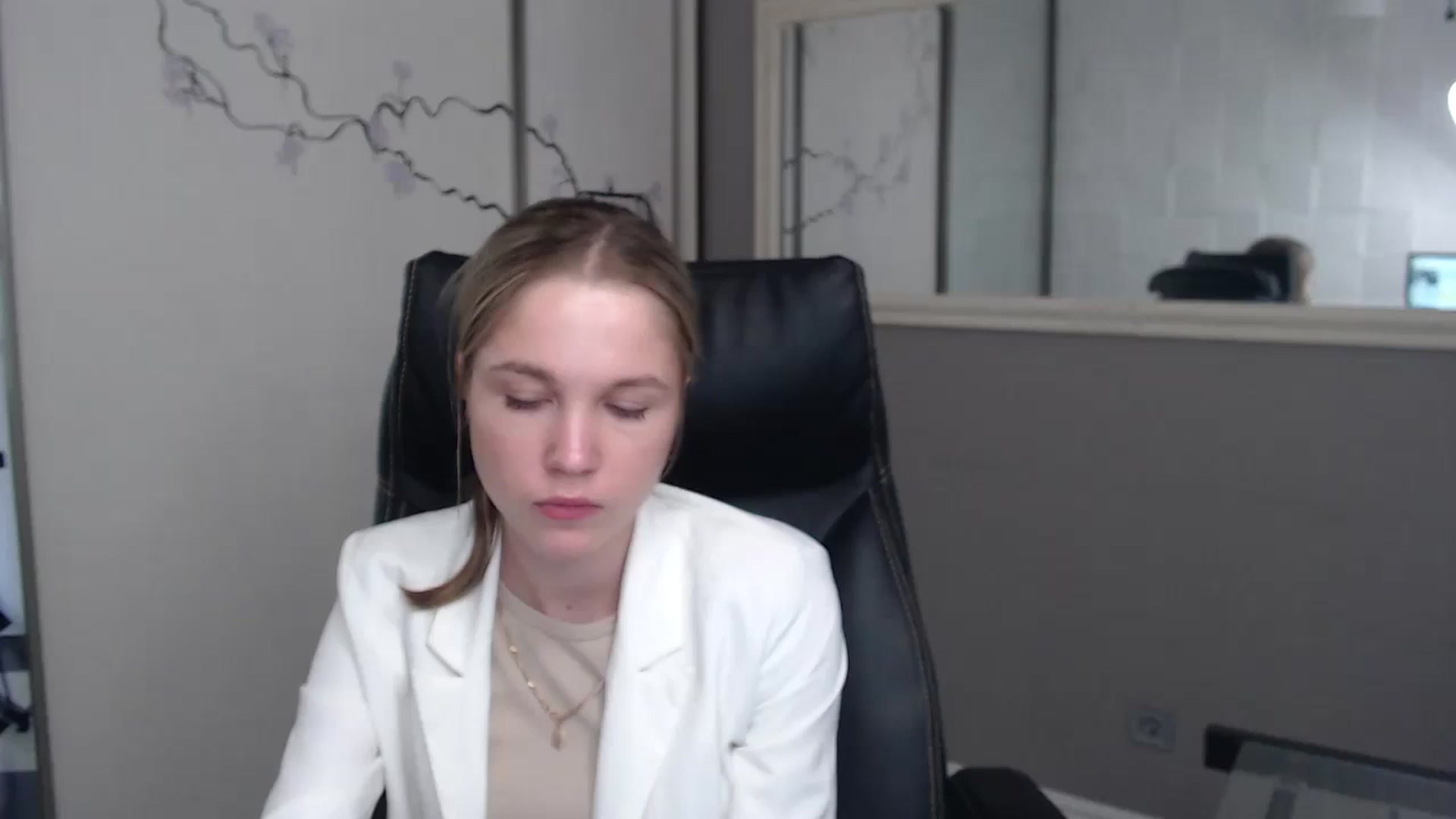 Gallery image thumbnail from Kate_Lewiss's myfreecams stream on, 05/27/2024, 10:39 image 4 of 20