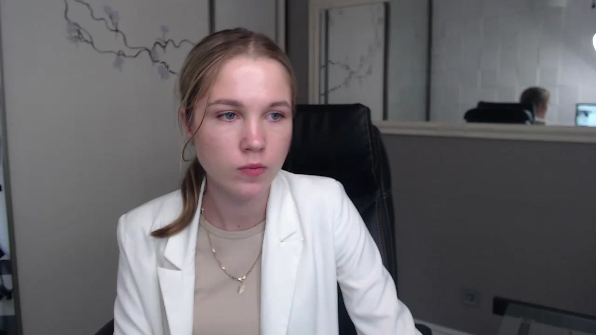 Gallery image thumbnail from Kate_Lewiss's myfreecams stream on, 05/27/2024, 11:07 image 5 of 20