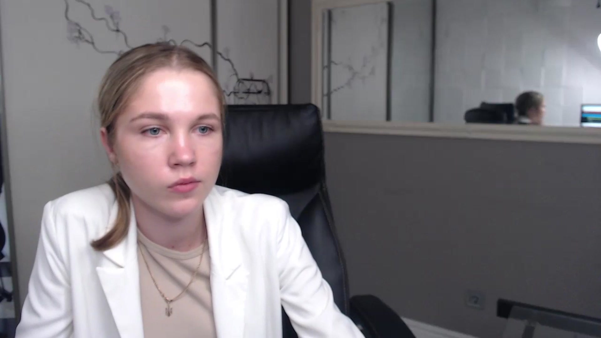 Gallery image thumbnail from Kate_Lewiss's myfreecams stream on, 05/27/2024, 11:07 image 9 of 20