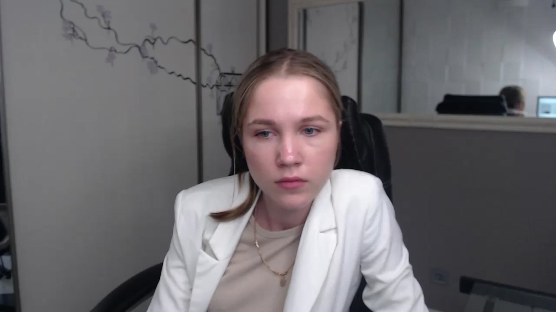 Gallery image thumbnail from Kate_Lewiss's myfreecams stream on, 05/27/2024, 11:07 image 4 of 20