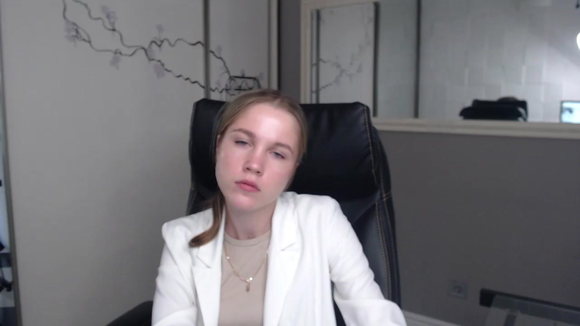 Gallery image thumbnail from Kate_Lewiss's myfreecams stream on, 05/27/2024, 11:07 image 19 of 20