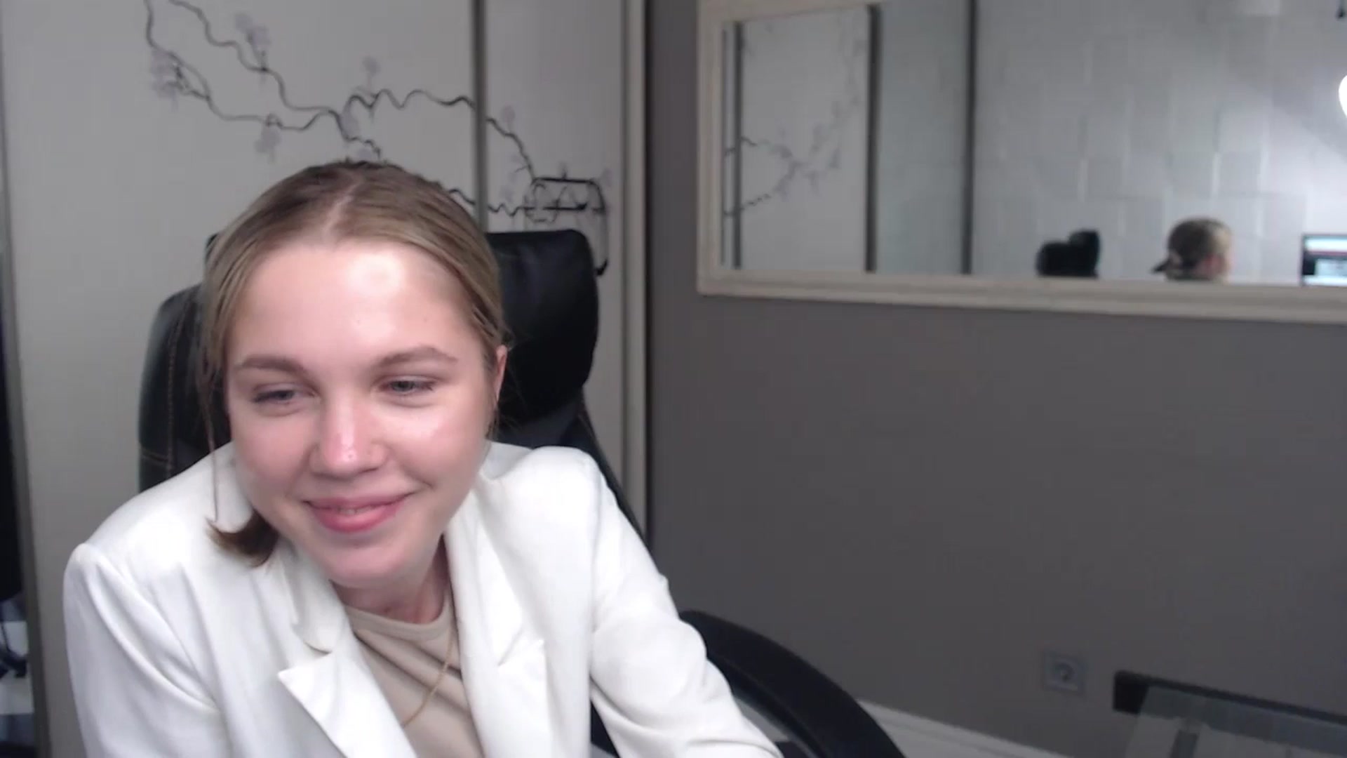 Gallery image thumbnail from Kate_Lewiss's myfreecams stream on, 05/27/2024, 11:07 image 3 of 20