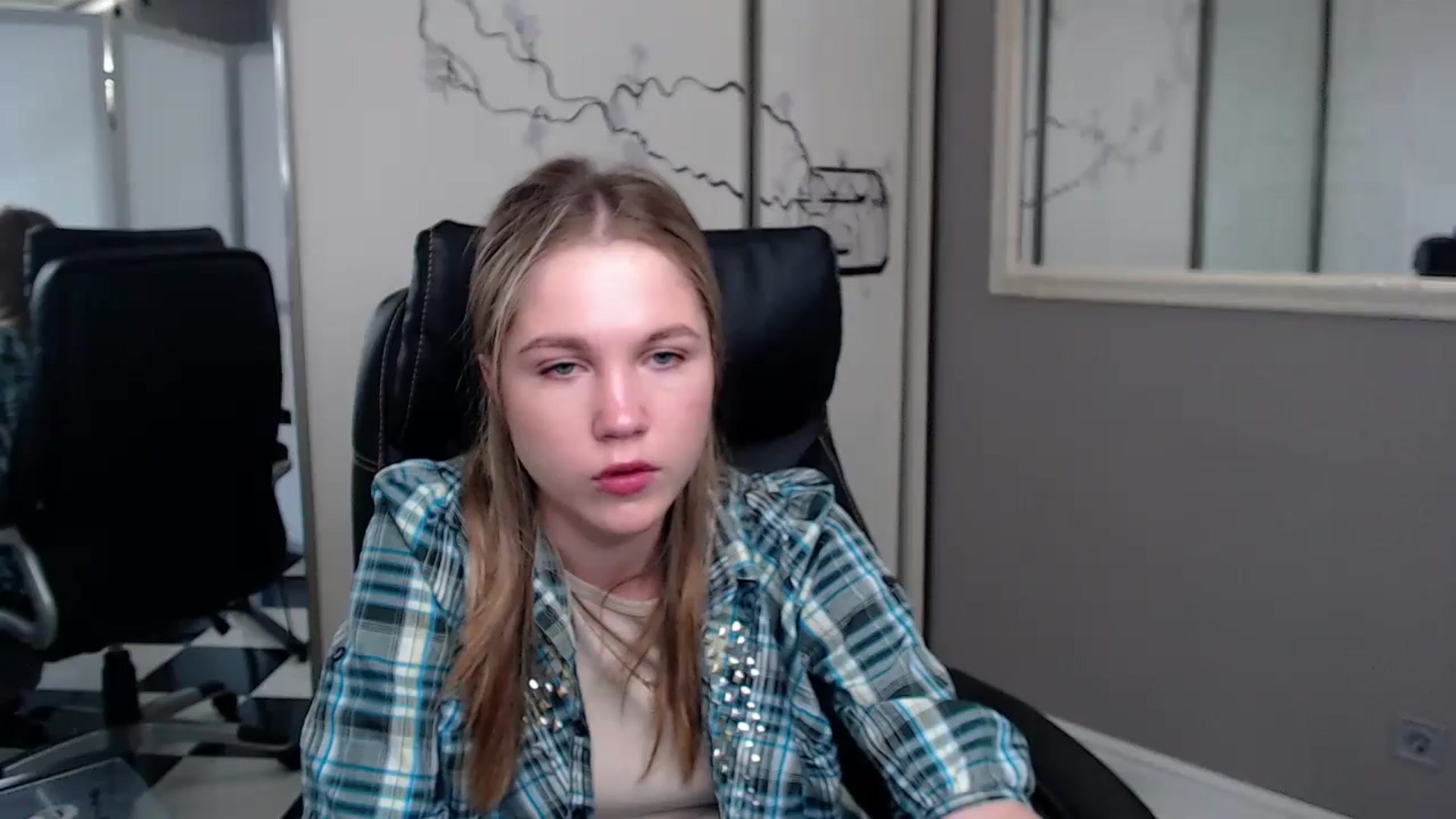 Gallery image thumbnail from Kate_Lewiss's myfreecams stream on, 05/28/2024, 06:29 image 12 of 20