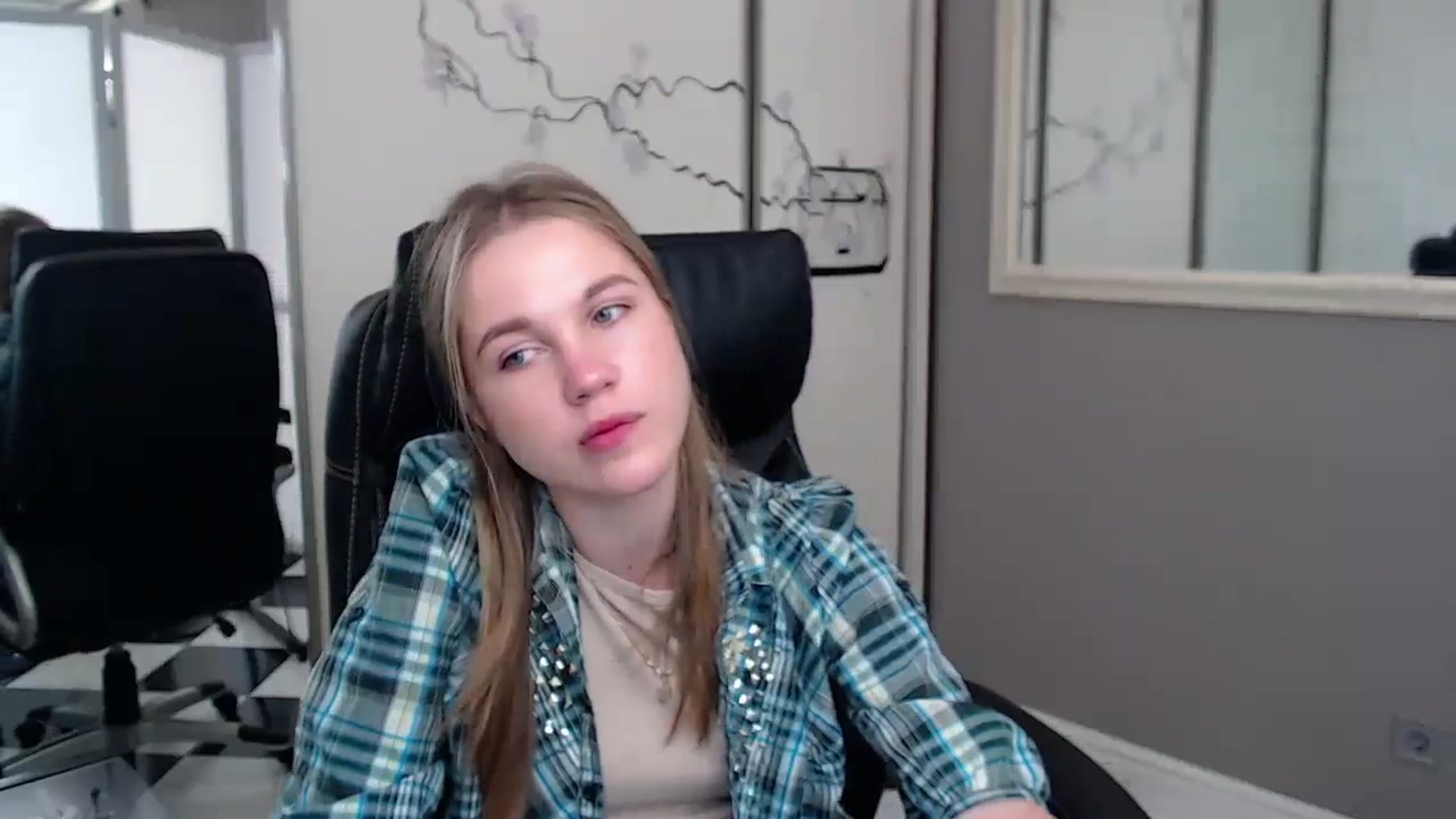 Gallery image thumbnail from Kate_Lewiss's myfreecams stream on, 05/28/2024, 06:29 image 20 of 20