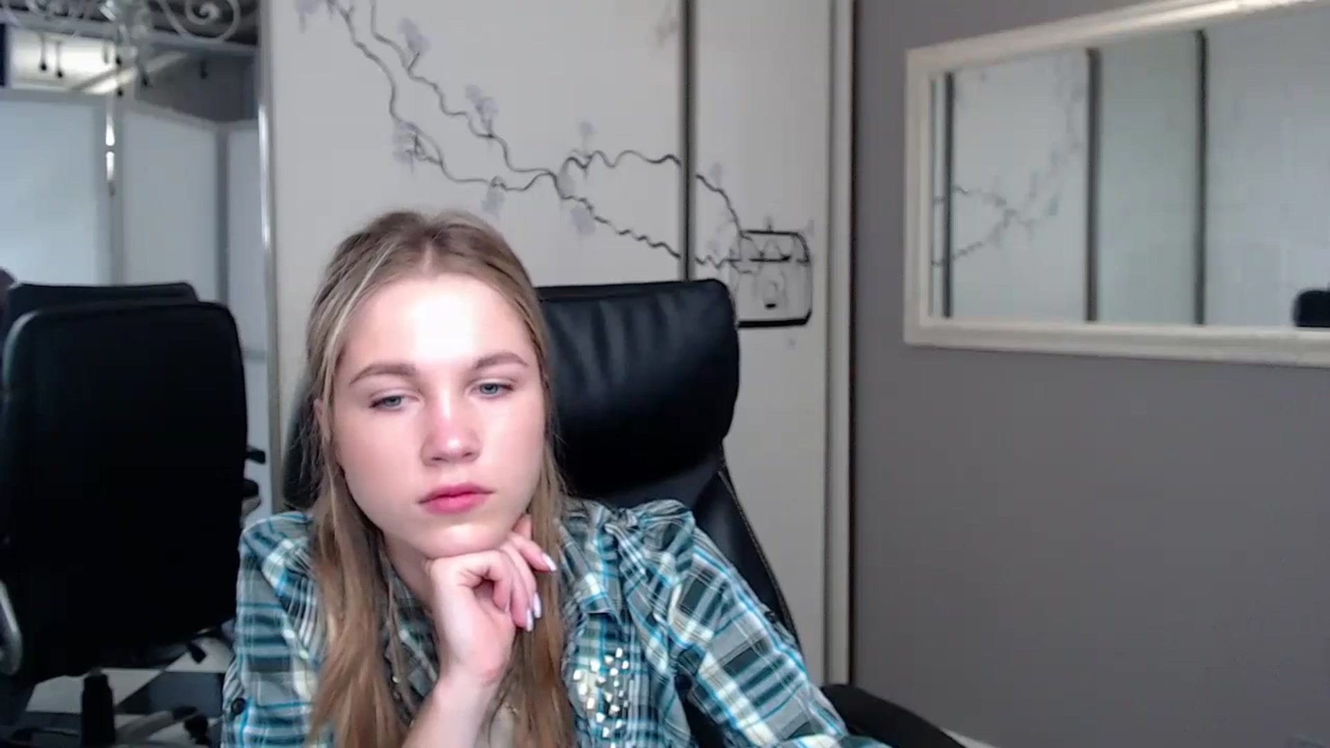 Gallery image thumbnail from Kate_Lewiss's myfreecams stream on, 05/28/2024, 06:29 image 6 of 20