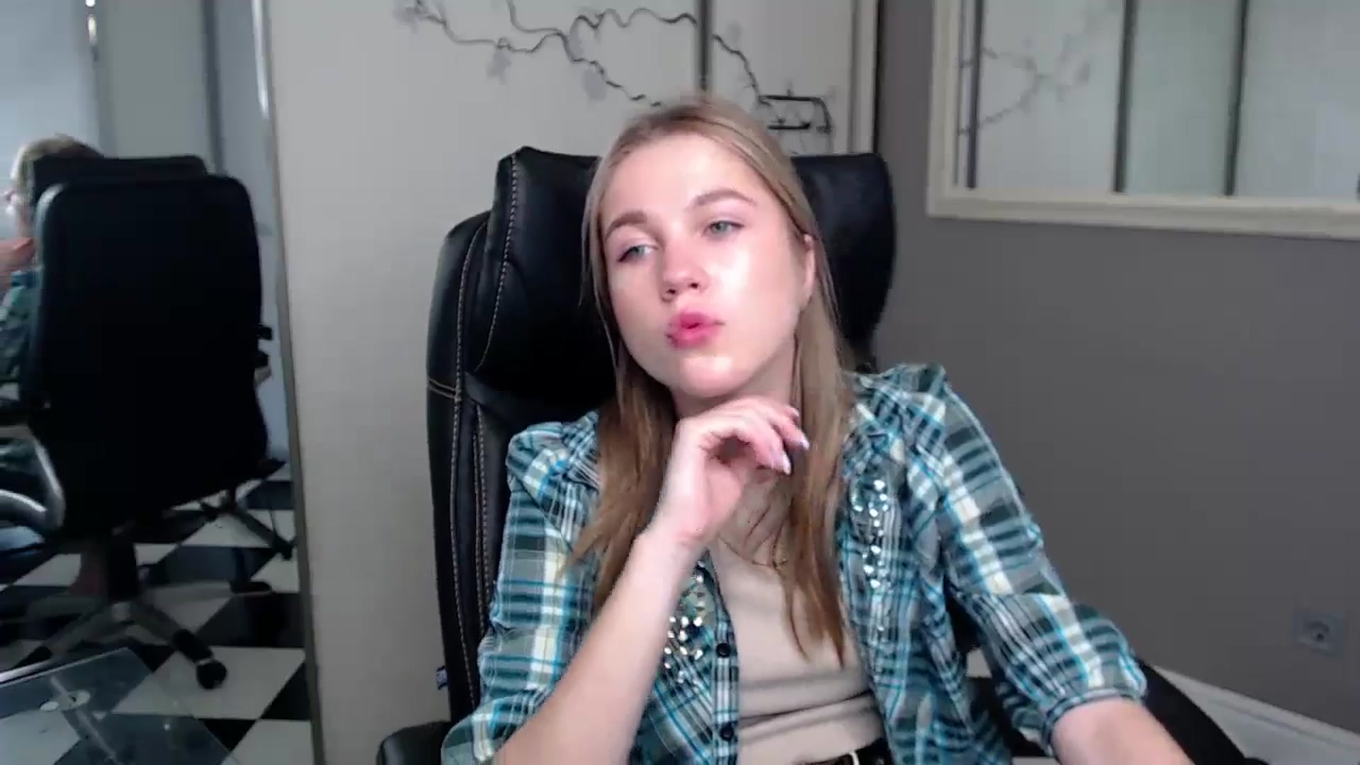 Gallery image thumbnail from Kate_Lewiss's myfreecams stream on, 05/28/2024, 06:29 image 2 of 20