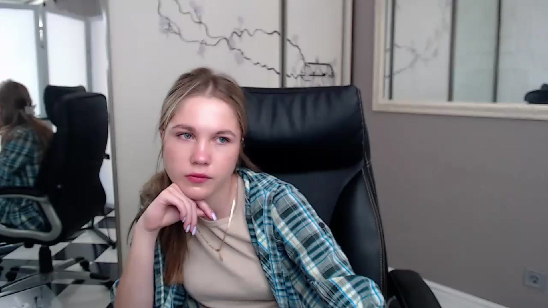 Gallery image thumbnail from Kate_Lewiss's myfreecams stream on, 05/28/2024, 07:20 image 2 of 20