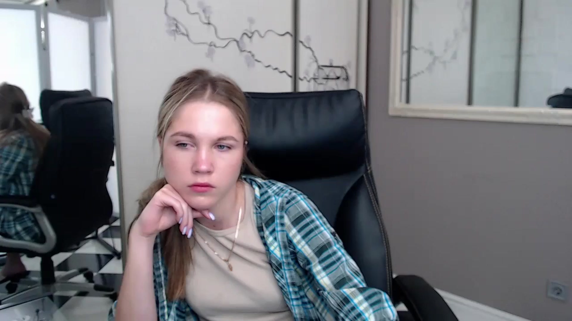 Gallery image thumbnail from Kate_Lewiss's myfreecams stream on, 05/28/2024, 07:20 image 1 of 20