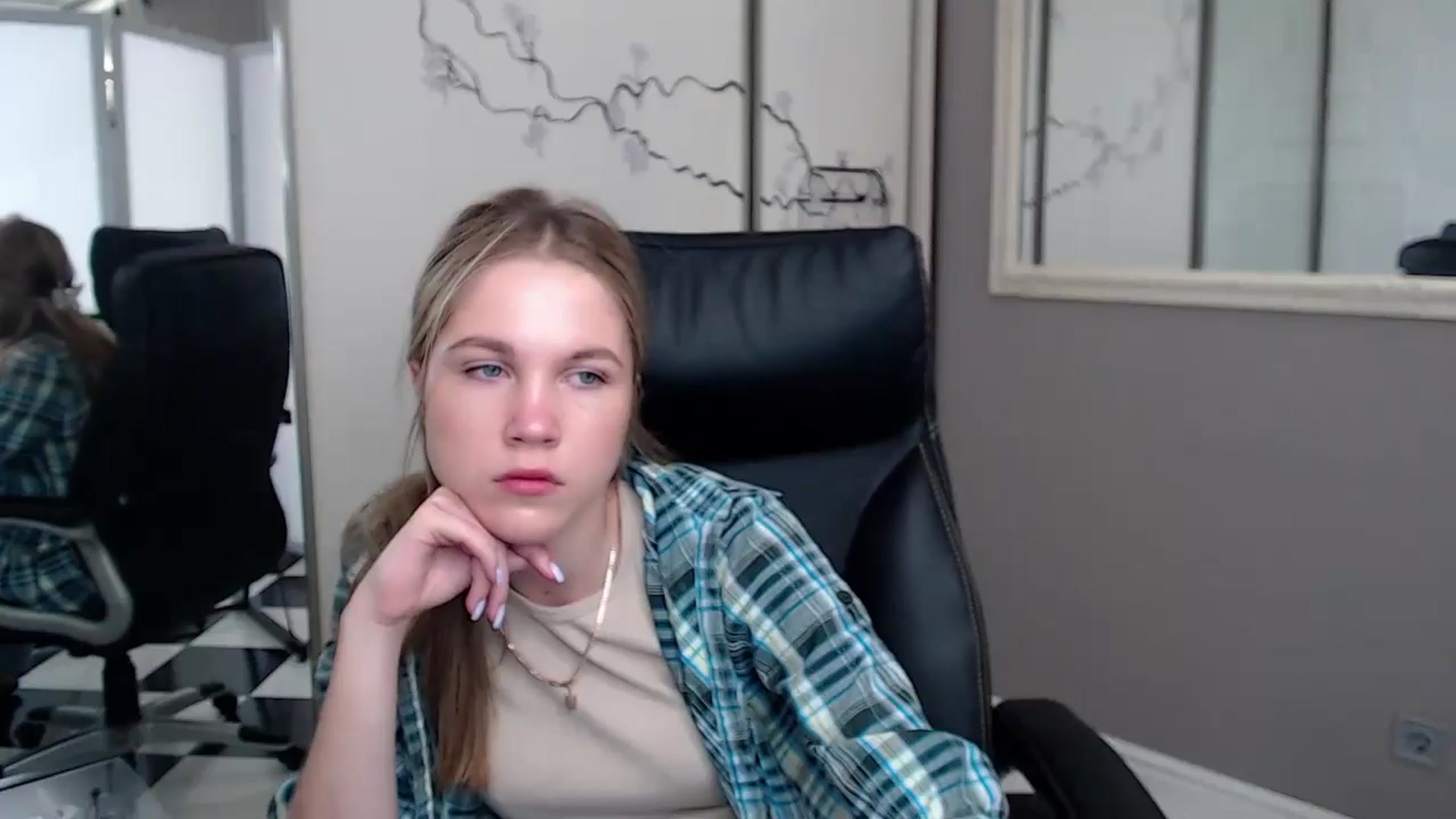 Gallery image thumbnail from Kate_Lewiss's myfreecams stream on, 05/28/2024, 07:20 image 5 of 20