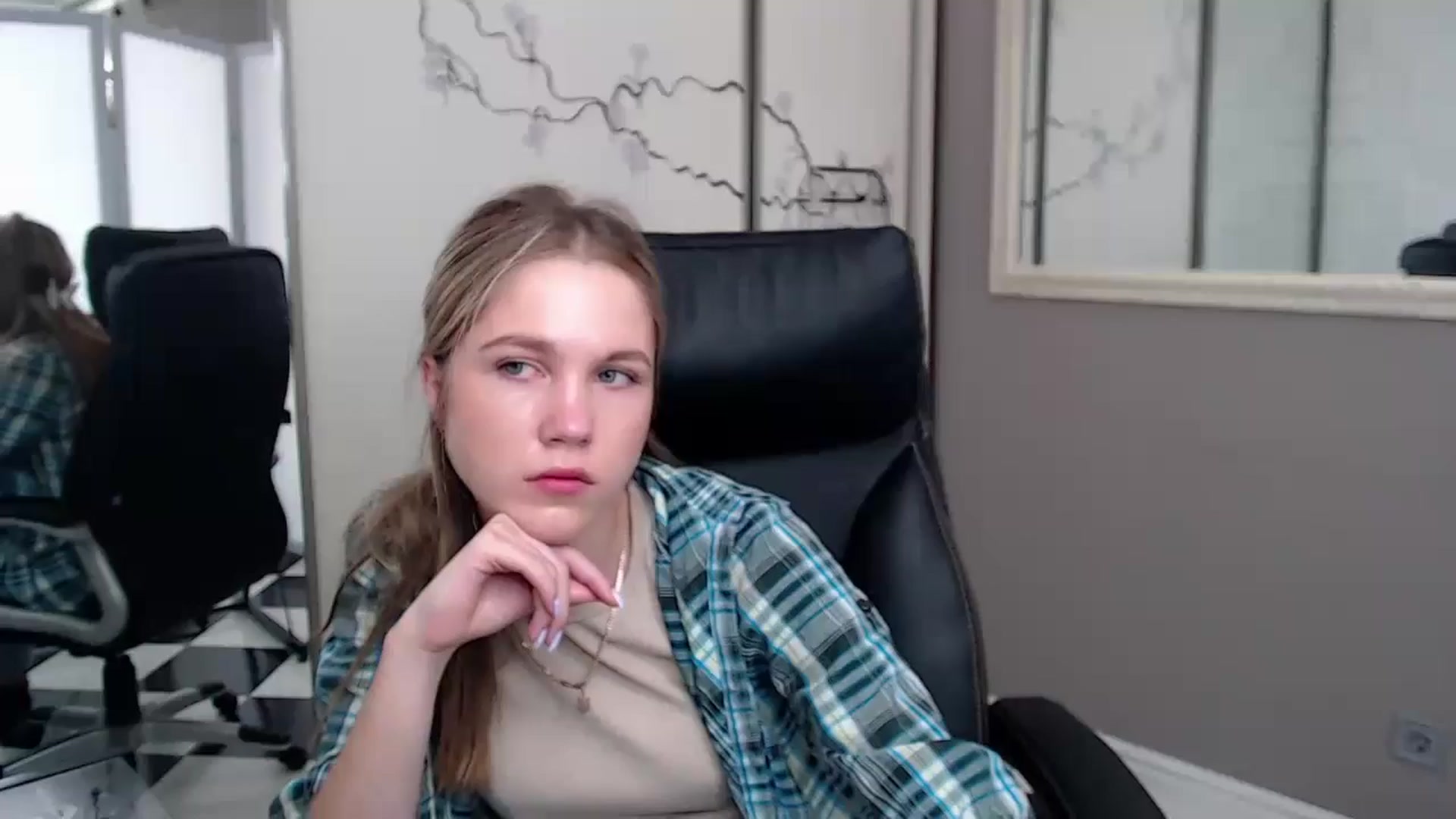 Gallery image thumbnail from Kate_Lewiss's myfreecams stream on, 05/28/2024, 07:20 image 4 of 20