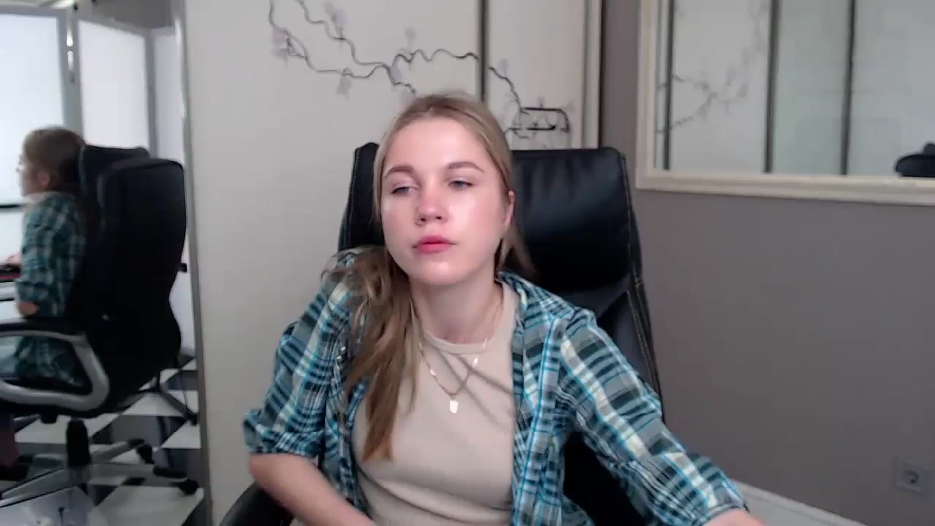 Gallery image thumbnail from Kate_Lewiss's myfreecams stream on, 05/28/2024, 07:20 image 7 of 20